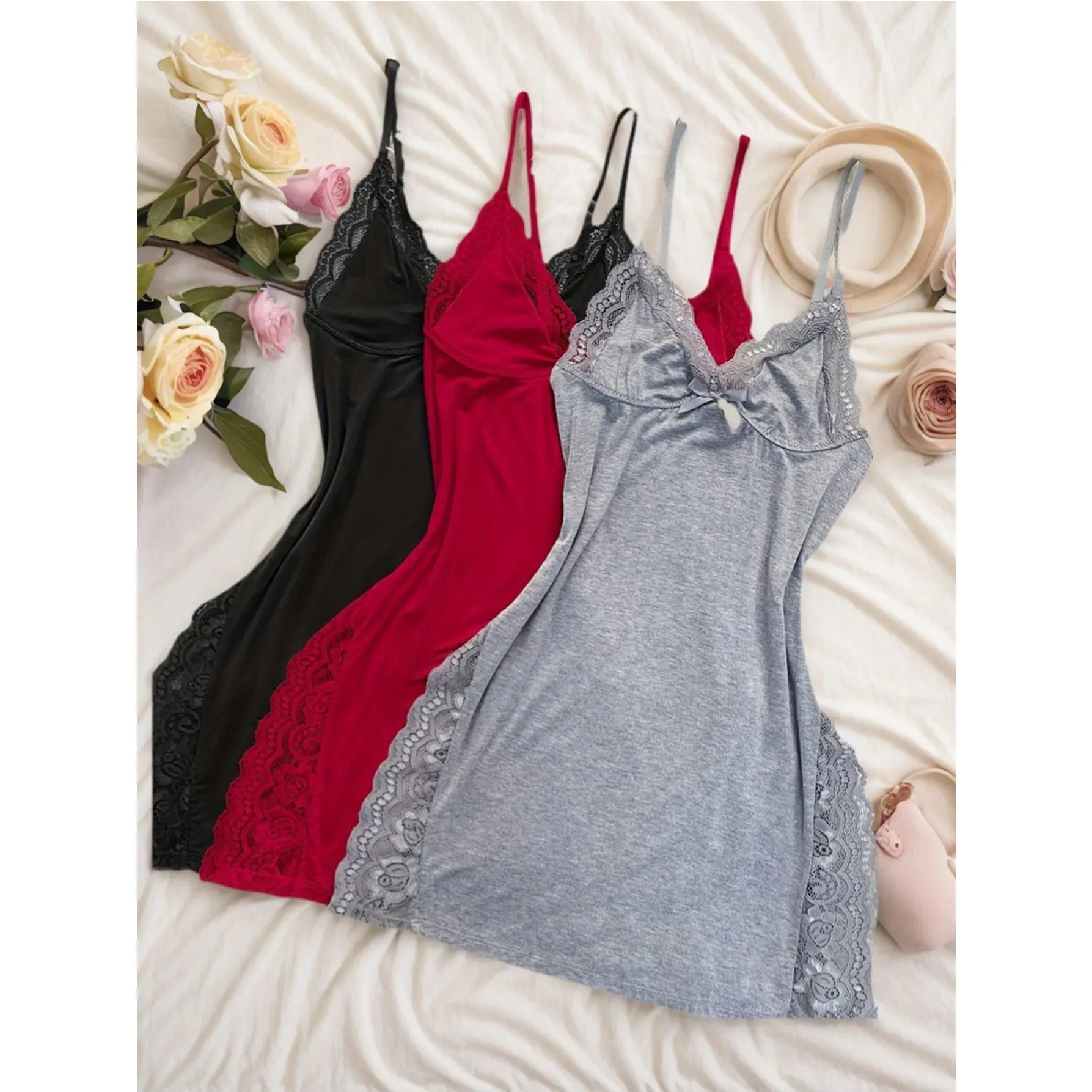Women's 3pcs Solid Fabric Lace Sleepwear & Loungewear Set - Lace Panels, Side Slits, Home Wear