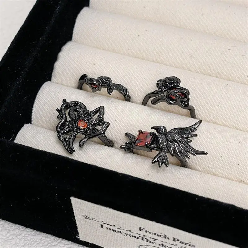 2025 Trendy Game Love And Deepspace Sylus Cosplay Black Crow Rings Jewelry Punk Charm Hip Hop Accessories Halloween Prop