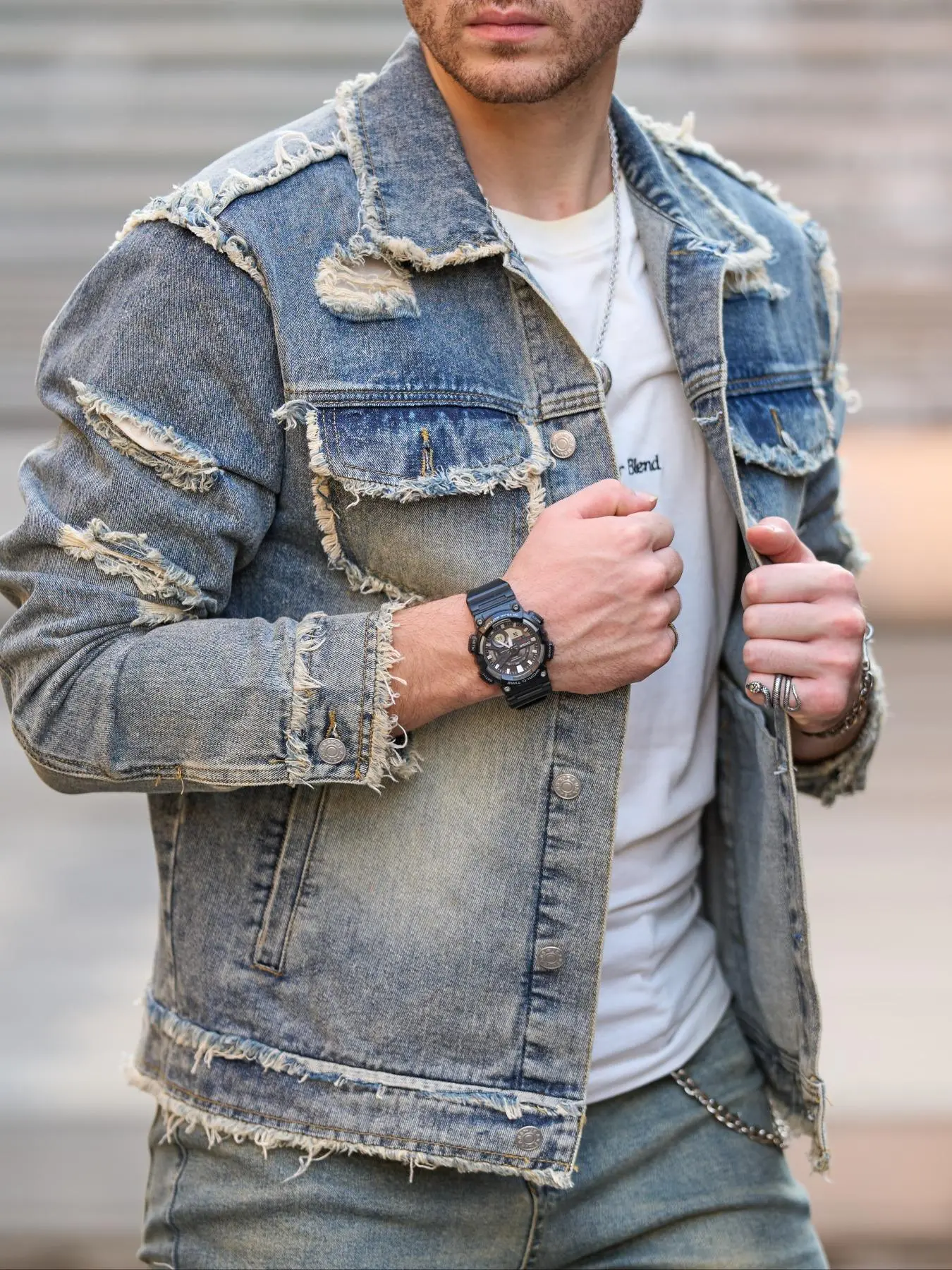 Men's Raw Wash Ripped Denim Jacket, Casual Button Front Pocket Design Raw Hem Jean Coat for Daily Wear, Fashion Men's Clothes for All Seasons, Menswear, Casual Fashion Outerwear