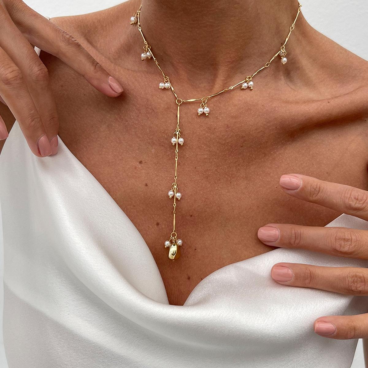 French Elegant Pearl Beaded Necklace – Trendy Tassel Bone Chain Metal Choker