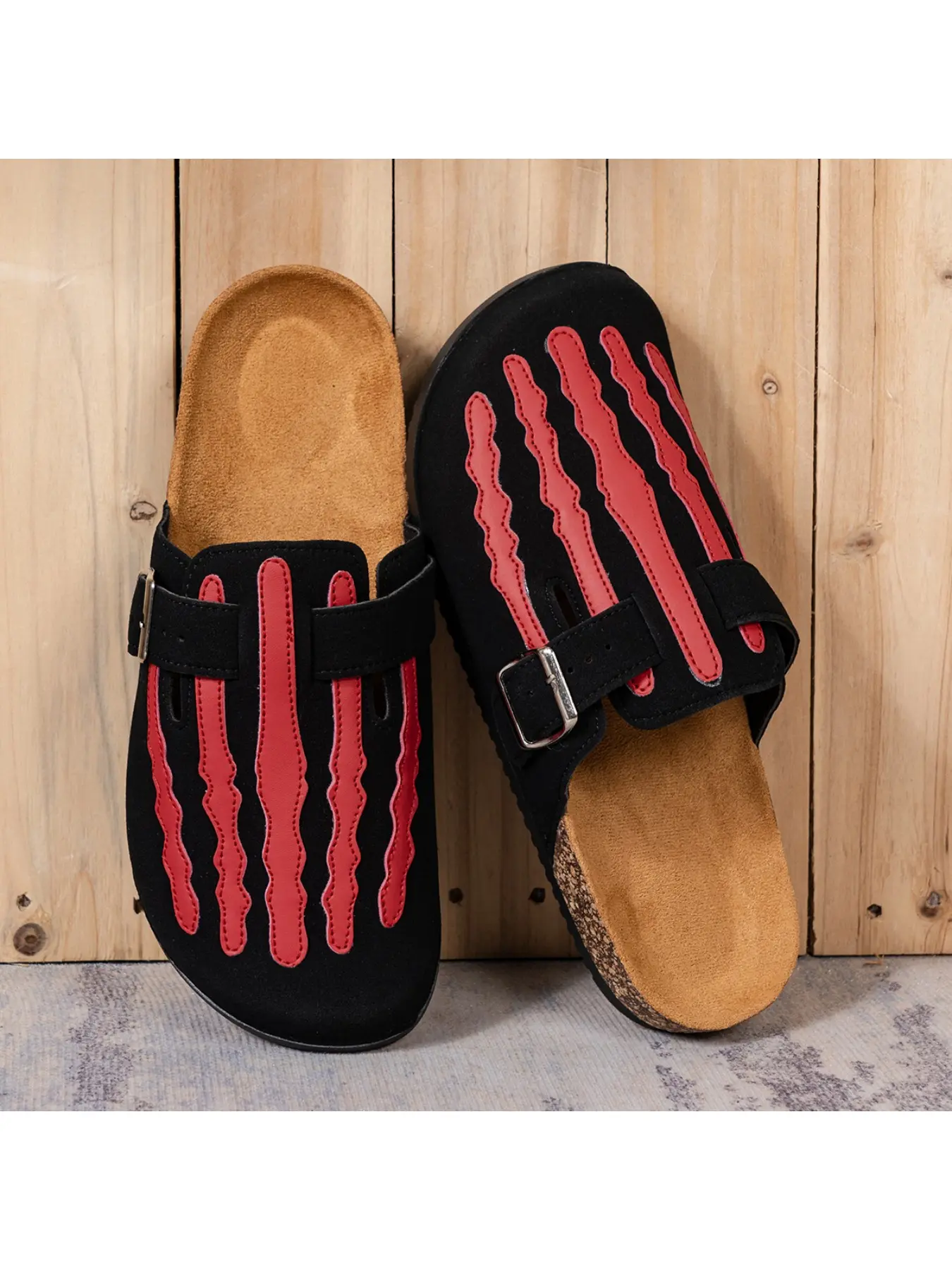Men wear half slippers, wear-resistant soles outside the street wind, and casual sandals indoors and outdoors.