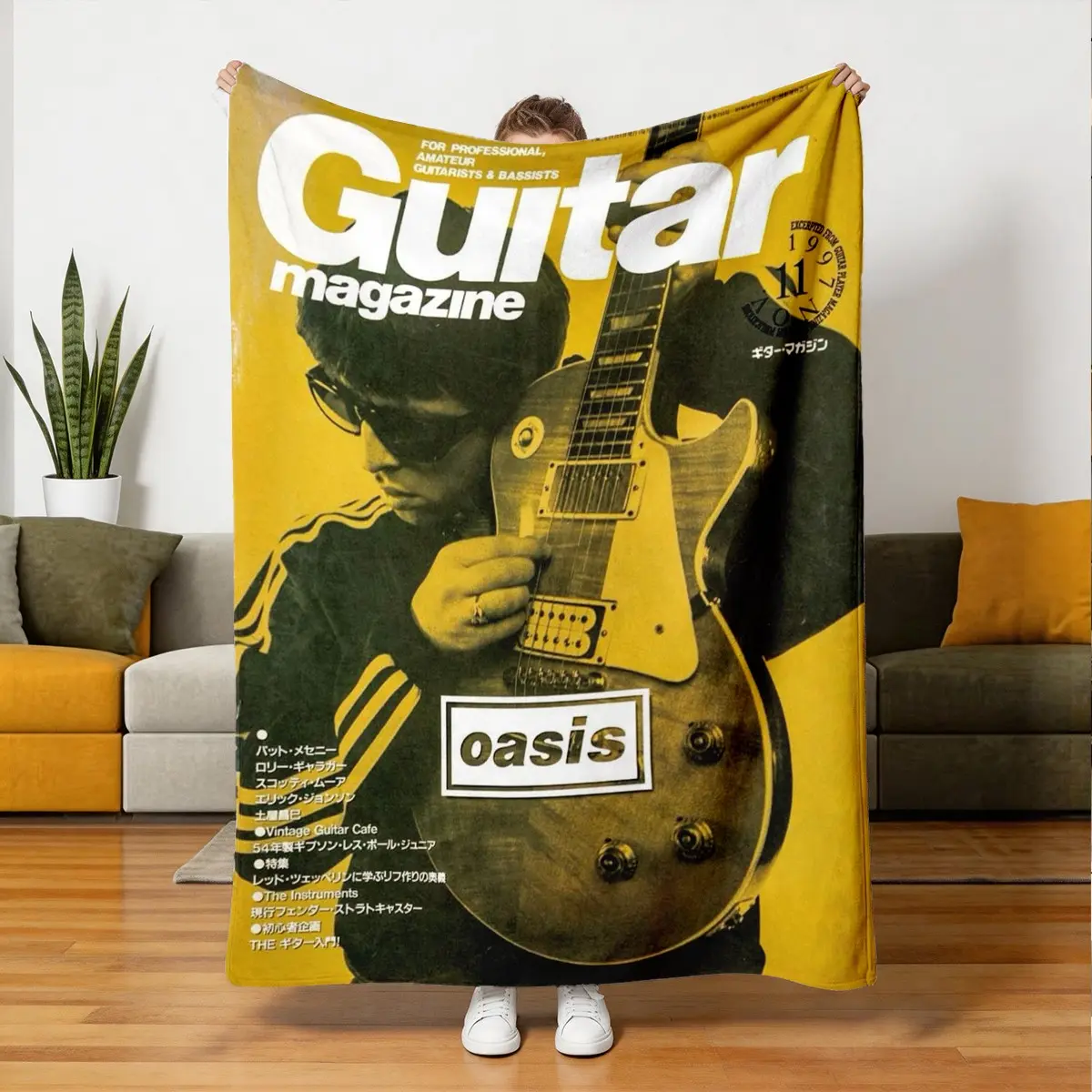 Oasis Guitar Poster Flannel Blanket, Soft Skin-Friendly Warmth, Ideal for Sofa Bedroom Nap, Napping Sofa Blanket, Multi-Scene Use, Classic Style Print