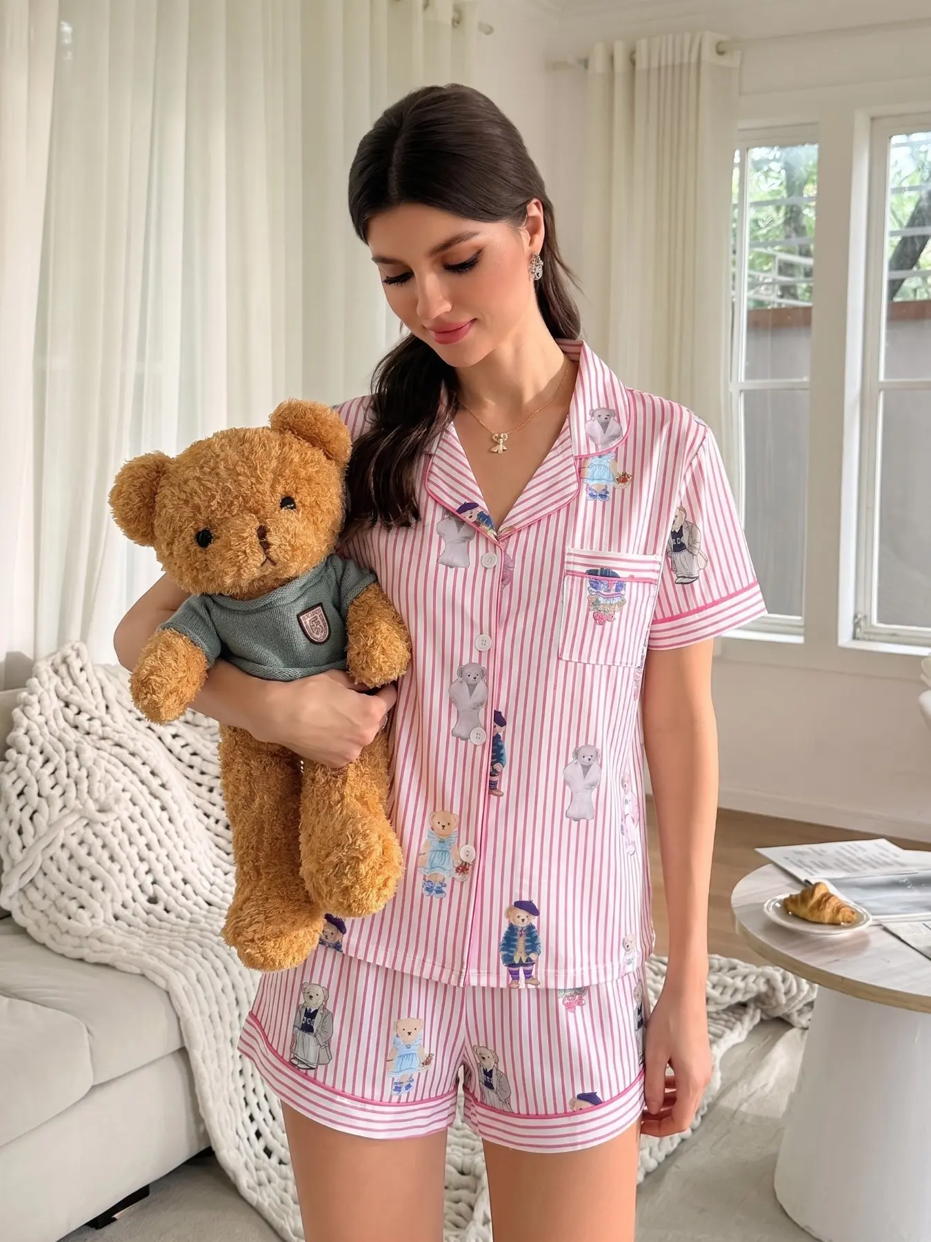Women's Cute Bear & Striped Print Pajama Set, Pyjamas, Loungewear, Short Sleeve Shorts, All Seasons, Soft Comfortable Homeewear, Button Front Casual