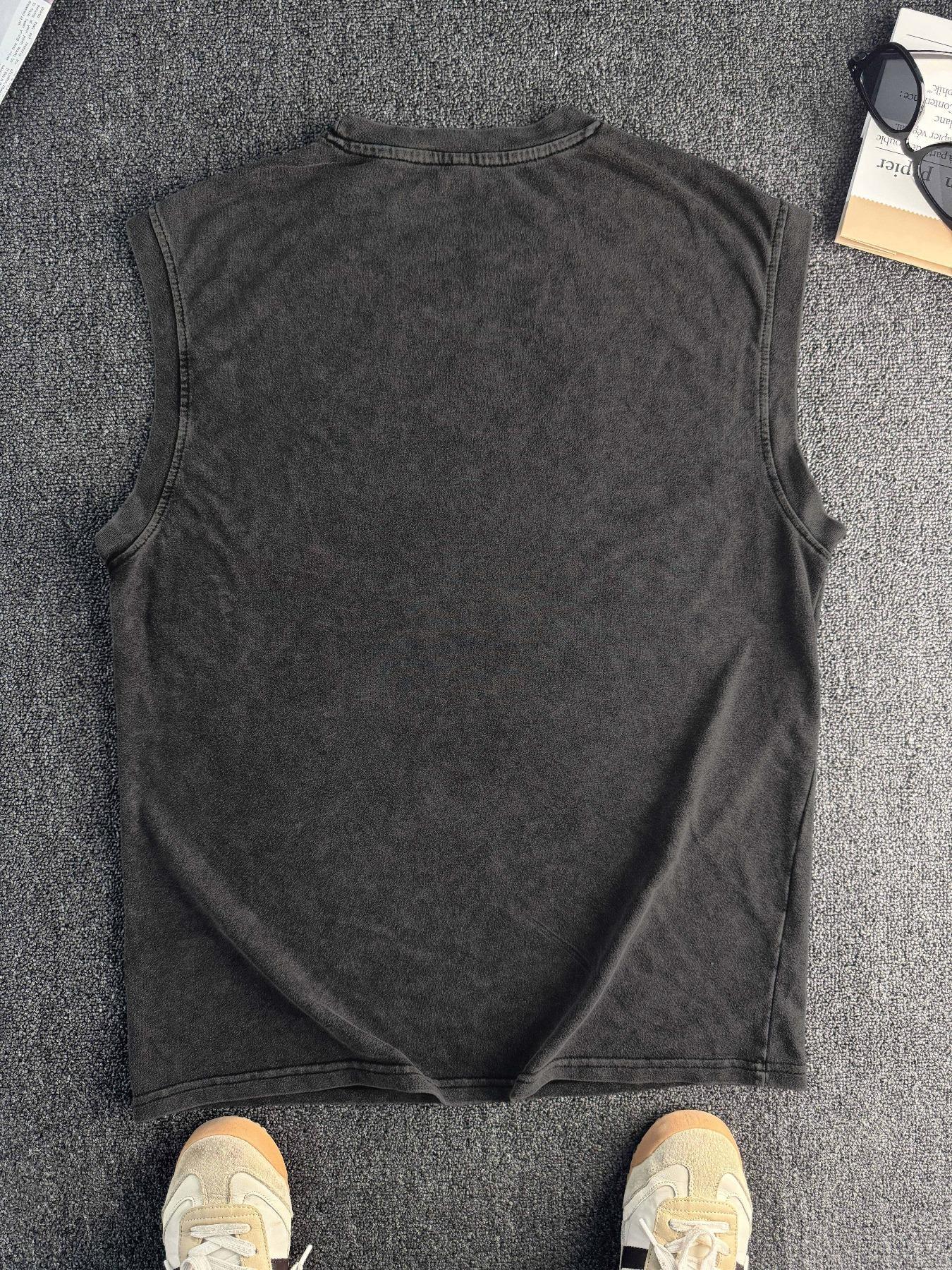 Men's Vintage Graphic Tank Top, Regular Fit Casual Retro Sleeveless Top for Summer, Men's Clothes for Daily Wear, Menswear, Socks