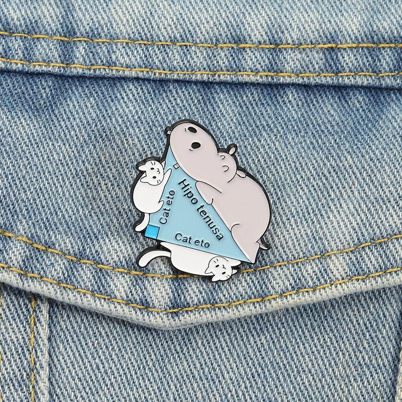 Spanish Animal Triangle Edge Pun Enamel Pins Cartoon Hipo tenusa Cat eto Brooches Bag Lapel Badge Jewelry Students Teachers Gift