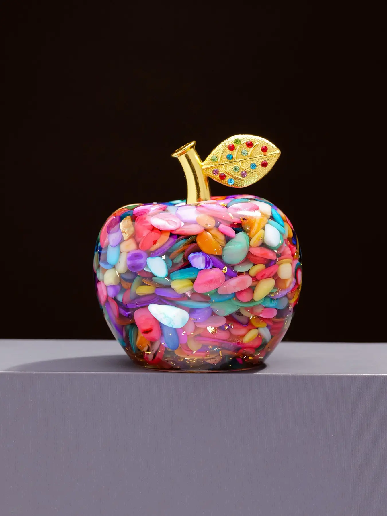 Resin Apple Statue Mixed Color Crushed Stone Crystal Apple Decor, Desktop Lucky Decoration, Holiday Home Decor, Christmas Gift