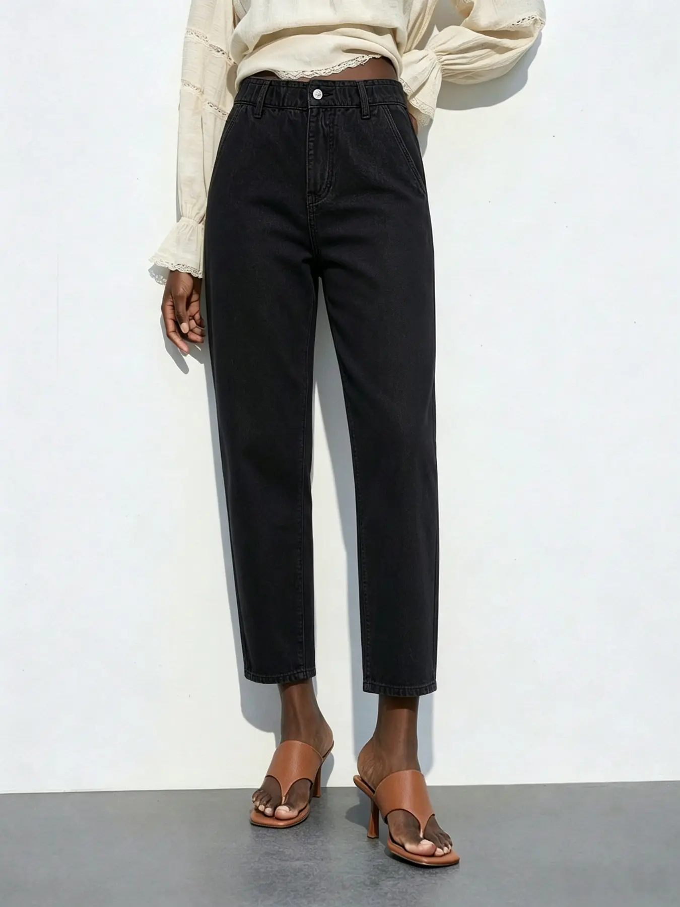 Y2K High-Waisted Straight Leg Jeans for Petite Women, Perfect with Heeled Sandals and Short Tops, Instantly Lengthen Legs