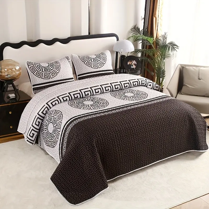 3-Piece All-Season Quilted Fleece Bed Cover Set - Machine Washable, Durable Polyester, Active Print, 80-85gsm, Traditional Style, Multipurpose Bedding