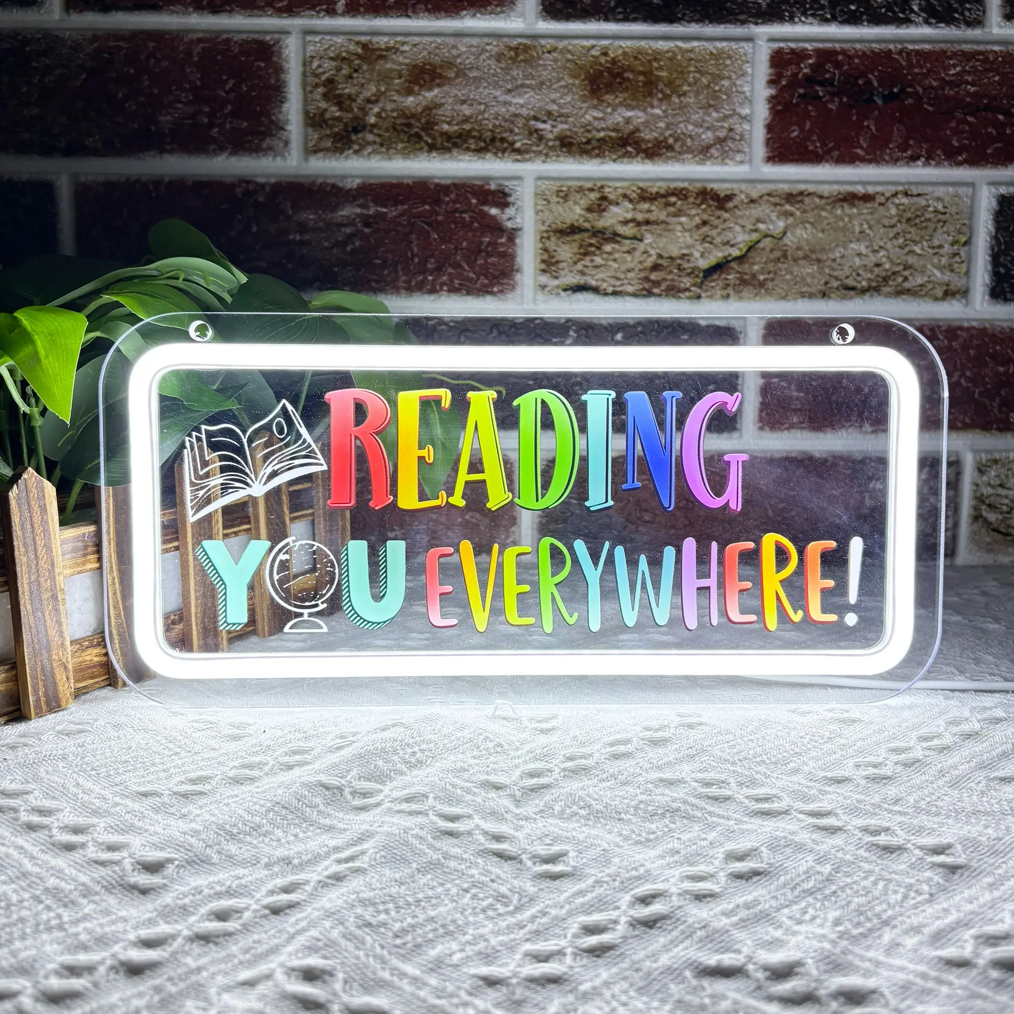 Luminous signs light up the walls of rooms, reading rooms, bookstores, libraries, and classrooms with neon lights, colorful printed "reading takes you everywhere" artistic font design (non-luminous), USB power supply, a surprise gift for reading lovers