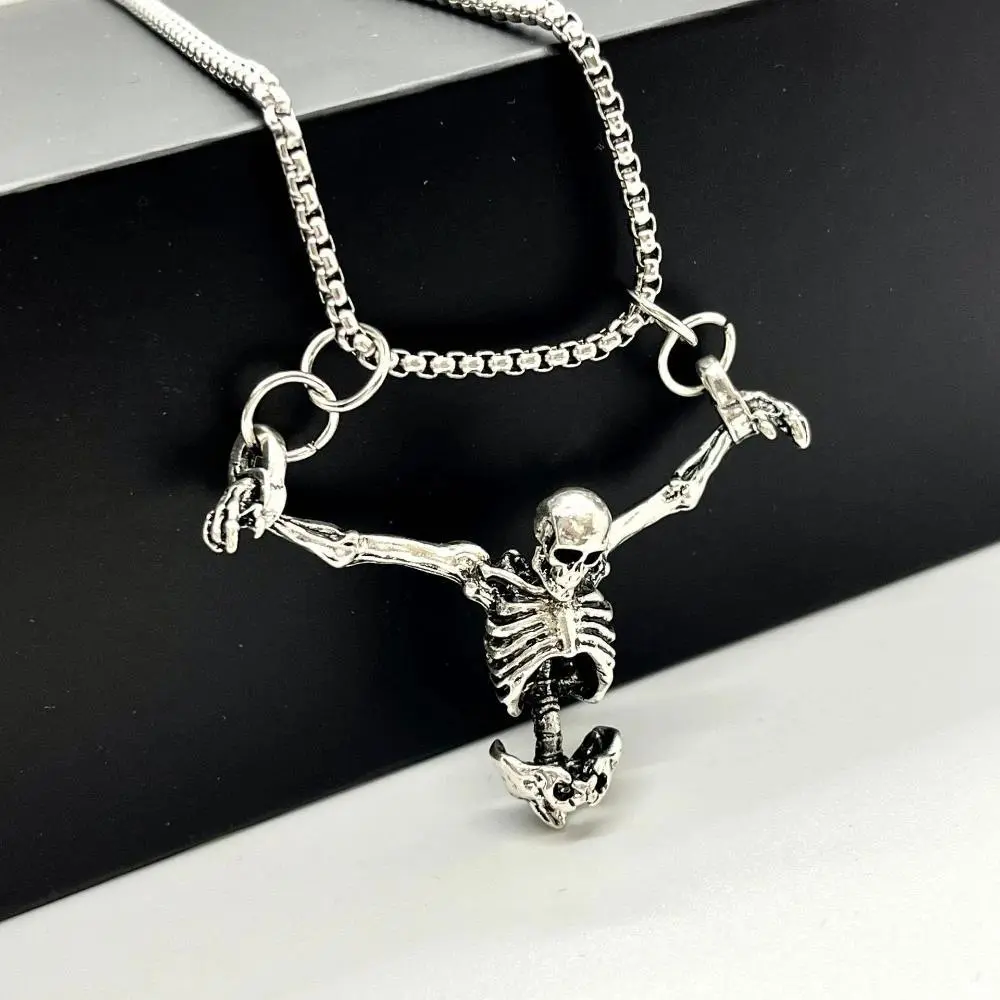 2026 new hot item Vintage Halloween Punished Man Skull Pendant Necklace Punk HipHop Metal Skeleton Hanging Crucifixion Necklace Party Jewelry