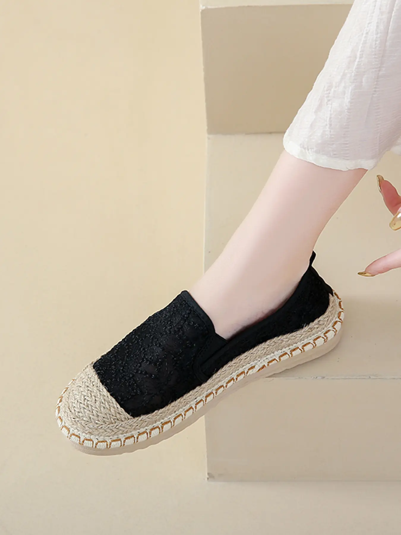 Trendy Ladies Slip-in Daily Flats, Perforated See-through Upper With Soft Pattern Decor, Breathable Multi-layer Sole For Commute, Outdoor Relaxation & Daily Trips Sizes 35-40
