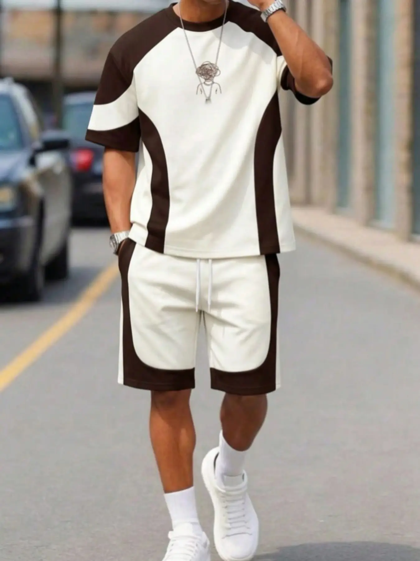 Men's Colorblock Print Round Neck Short Sleeve T-Shirt and Shorts Set, Casual Fitted Above the Knee, All over Print Design