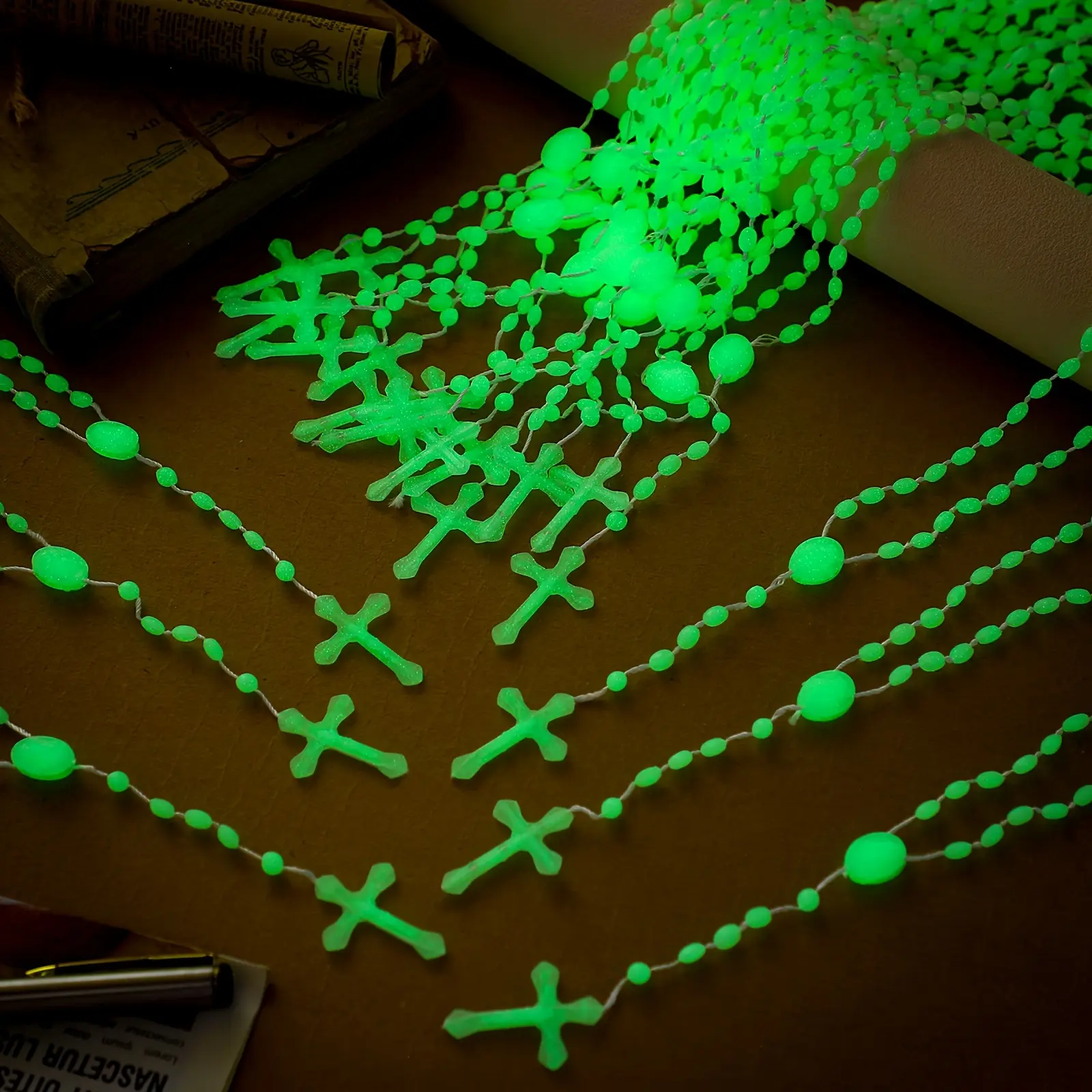 50pcs Glow In The Dark Rosary Beads Catholic Luminous Cross Rosary Necklaces Religious Plastic Crucifix Chains Pearlized Catholic Prayer Bead,home,fun,Halloween,decorative,Laser,Iron,Green,Black,positive,Mini