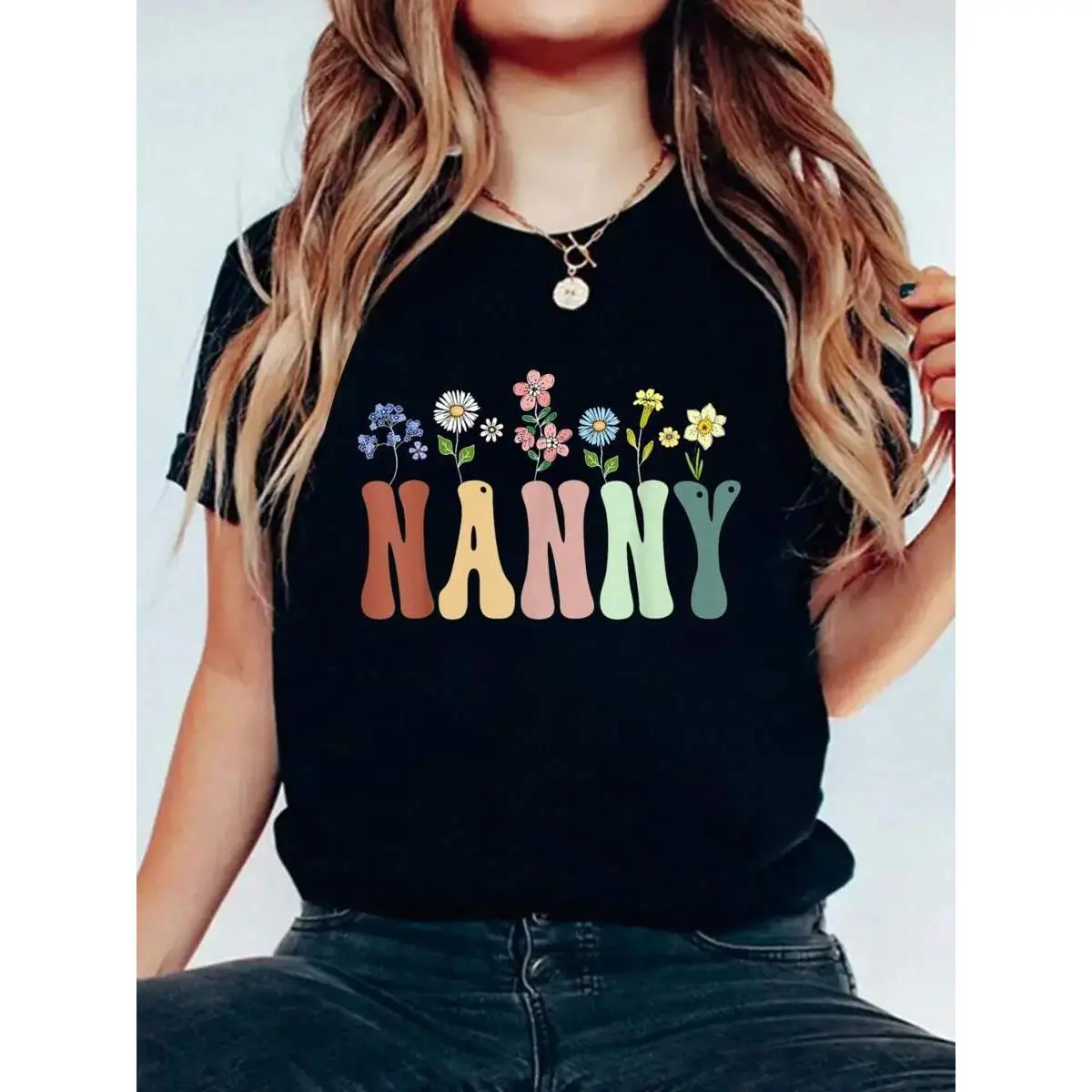 Nanny Gifts Women Wildflower Floral Design Nanny T-Shirt  Print  T-Shirt For Summer, Women's Soft Short Sleeve Top, Stylish Comfy Tee For Women Graphic Tees