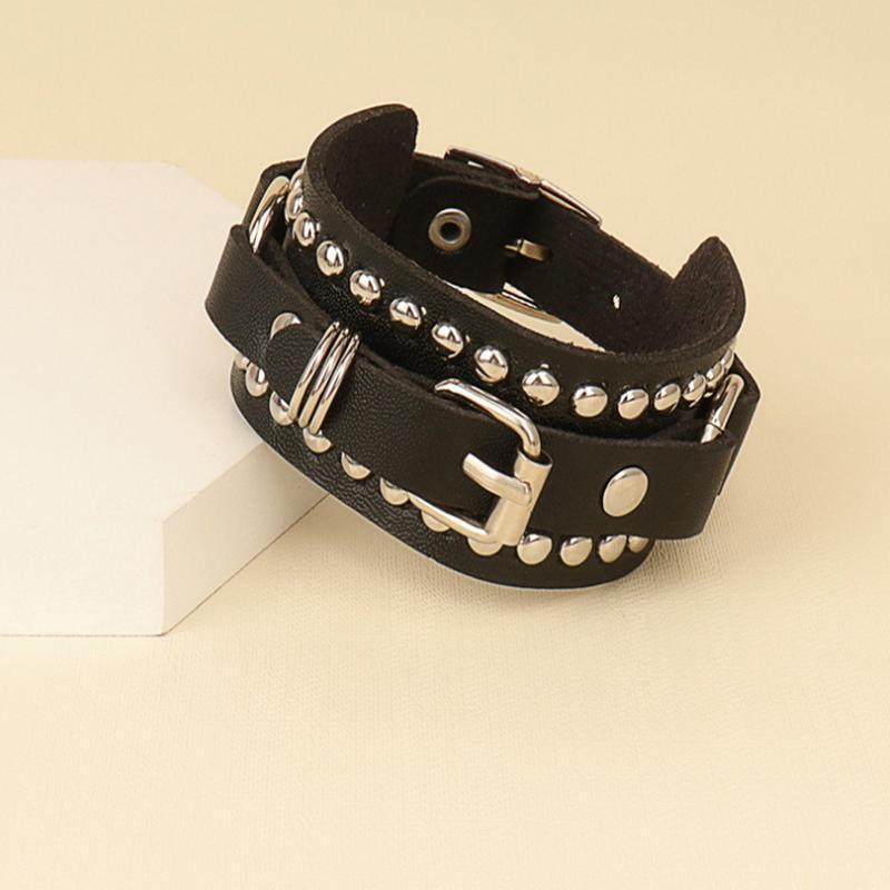 1Pc Hip Hop Rock Spikes Rivets Stud PU Leather Bracelet Men Vintage Punk Heart Pentagram Party Wristband Women браслет Jewelry