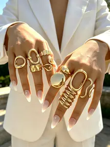 10pcs/Set Minimalist Vintage Geometric Hollow Circle Ring Set, Asymmetrical Wrinkle Texture Cross Multi-Layer Chunky Rings, Gold Tone, for Women Holiday Party Daily Gift