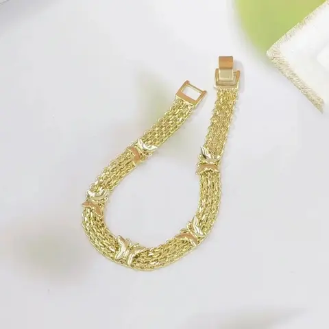 【SummerWins】Women's Chic Butterfly Bracelet - Dainty Stacking Arm Candy Accessory, Elegant Female Costume Jewelry for Friendship Birthday Gifts (Chain Bracelets & Bangles Category)