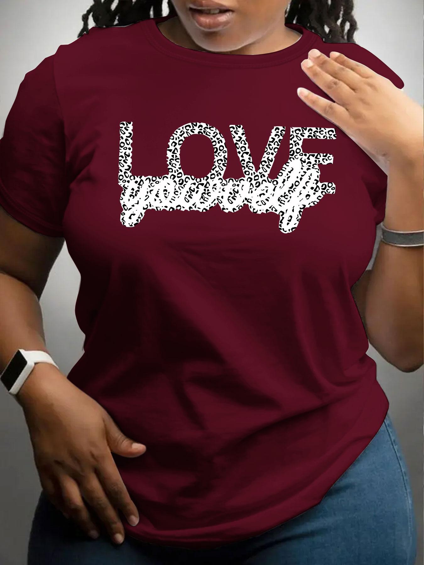 [Plus Size] Leopard Letter Print Round Neck Tee, Fashion Casual Crew Neck Short Sleeve T-shirt Fitted for Daily Outdoor Wear, Women Plus Clothing for All Seasons