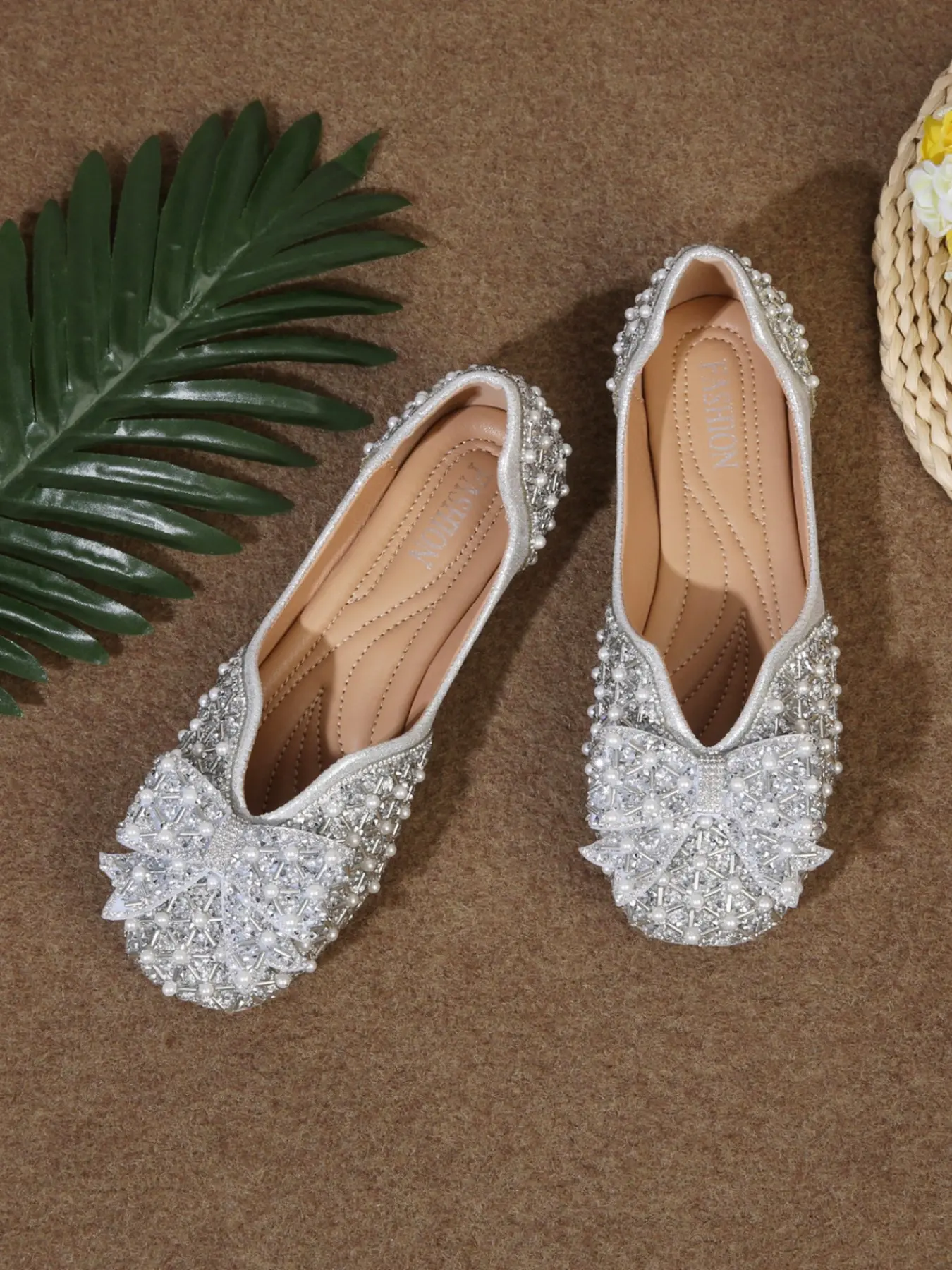 Women's Flat Shoes with Rhinestones and Bowknot, PU Leather, Rubber Sole, All Seasons, Sweet Style, Perfect for Weddings and Office, Bowknot Loafers