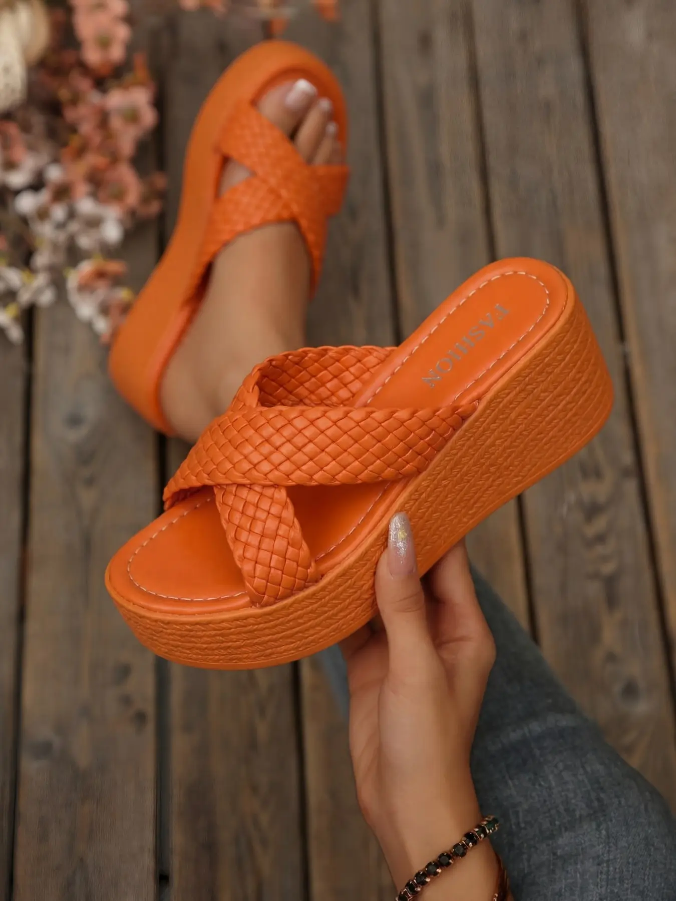 Vintage Rhombus Weave Cross Strap Thick Sole Wedge Sandals, Women's Lazy Outdoor High Heel Platform Flip Flops, Casual Beach Shoes