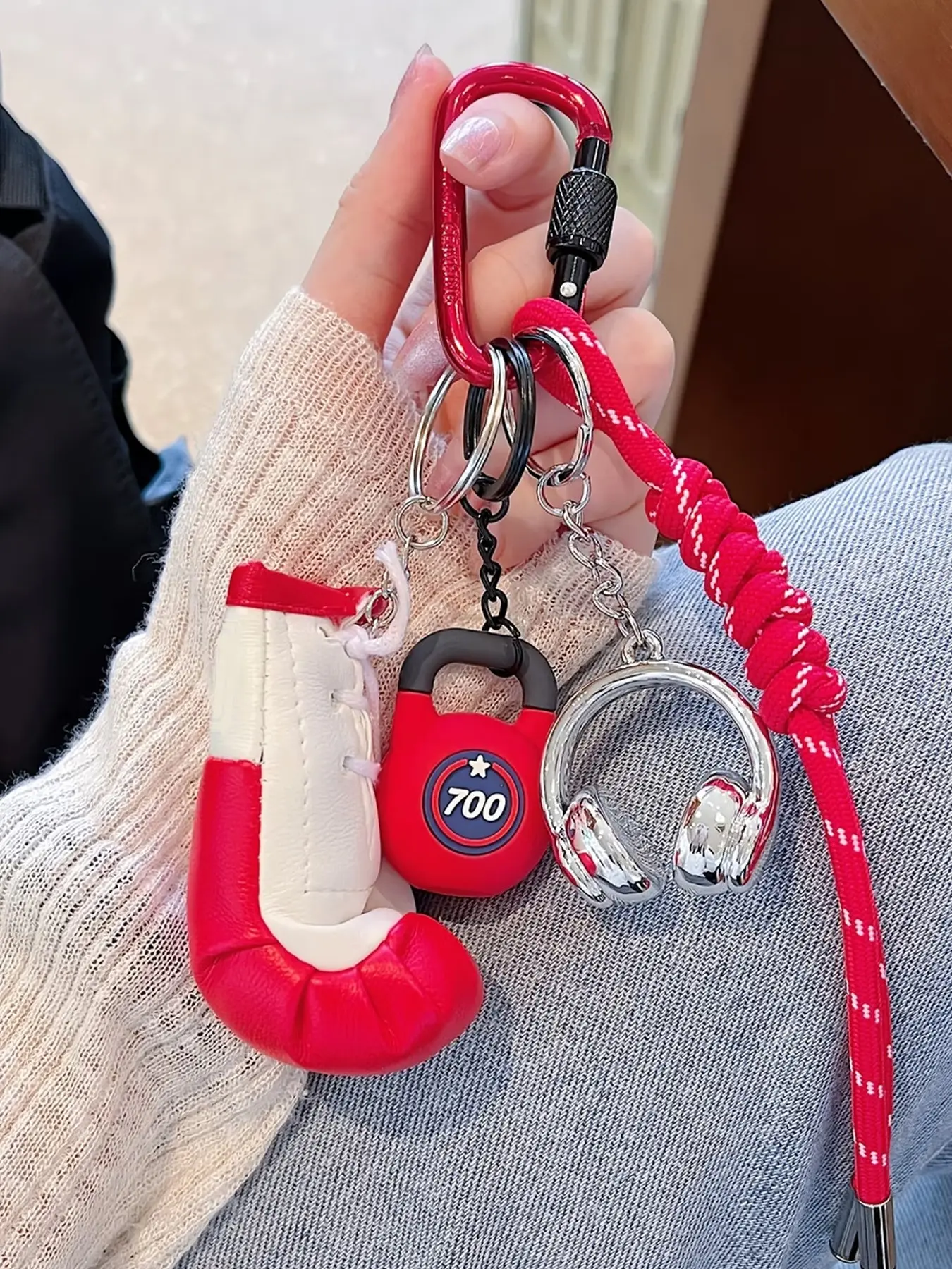 Boxing Glove & Kettlebell Keychain Set, Key Charms, Sports Style Bag Charm with Headphone Pendant, Braided Rope & Metal Carabiner, Anti-lost Accessory for Backpacks, Keys & Handbags, Lovely Gift for Gym Lovers, Teens & Fitness Fans