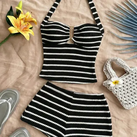 Women's Vacation Striped Crop Top and Shorts Set, Casual Chic Two-Piece for Beach, Party, Daily Wear, Slim-Fitting Fashion, Striped Clothing Set