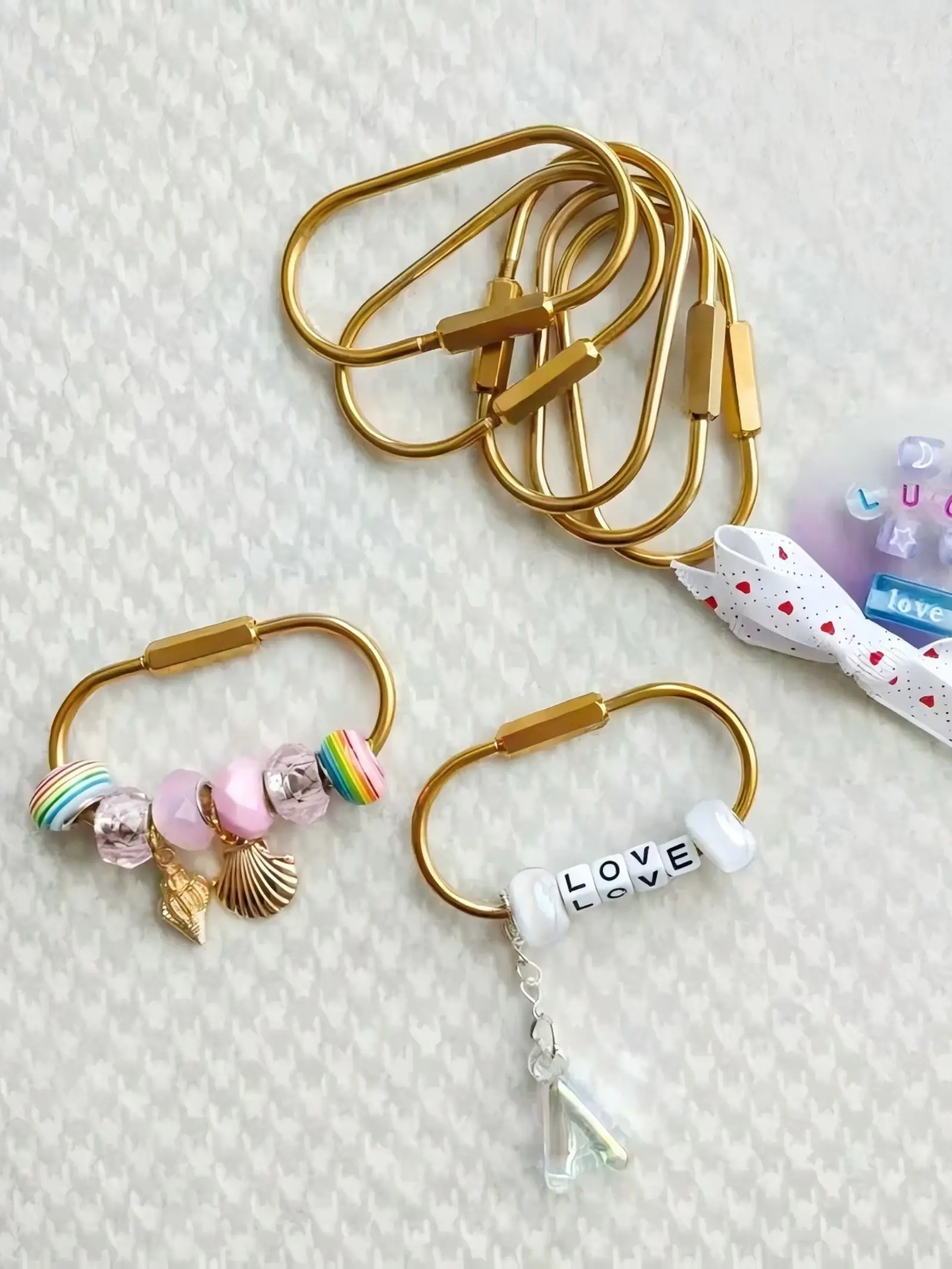 Key Chain Clips Gold,Key Ring Clip for Key,Purse Bag Charm Carabiner Clasp | 6Pcs Locking Carabiner Clip Keychain,Small Screw Lock Oval Keyring,Anti-Lost Charm Holder for Handbag,Large Capacity,Solid Premium Brass Keychain Accessories, Keychain Set