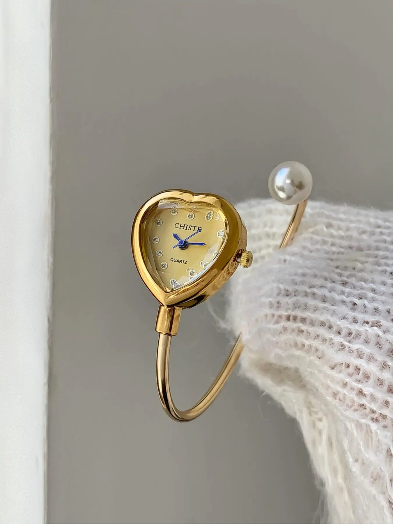 Women's Heart-Shaped Diamond Bracelet Quartz Watch, Unique Fashion Design, Elegant Small Dial, Perfect Gift, Trendy & Versatile
