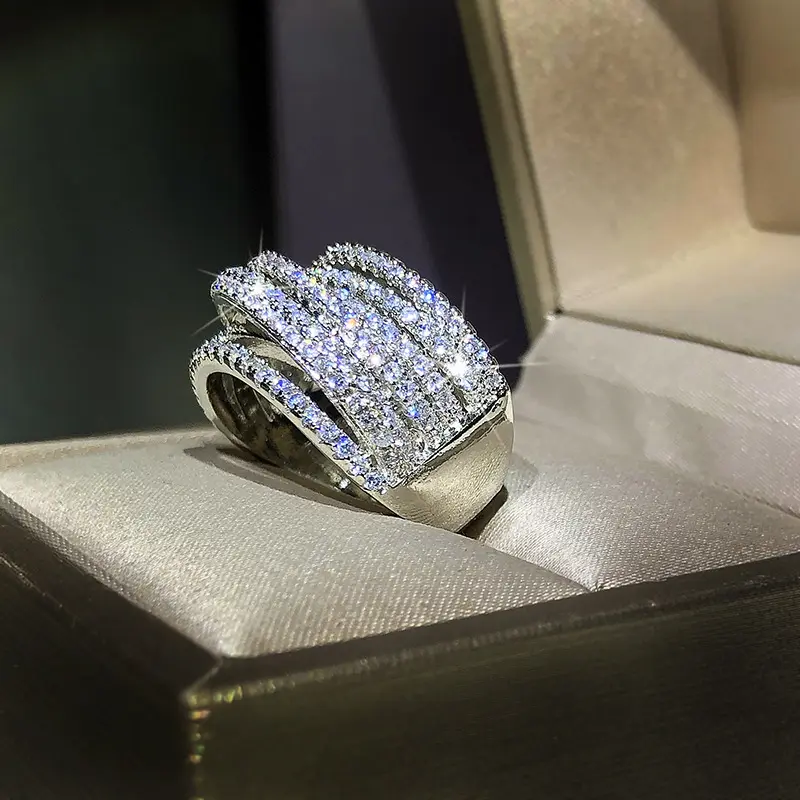 New product hot-selling in Europe and America: Exaggerated micro-inlaid zircon ring, Japanese and Korean style, unique and avant-garde full-diamond jewelry (y-0)
