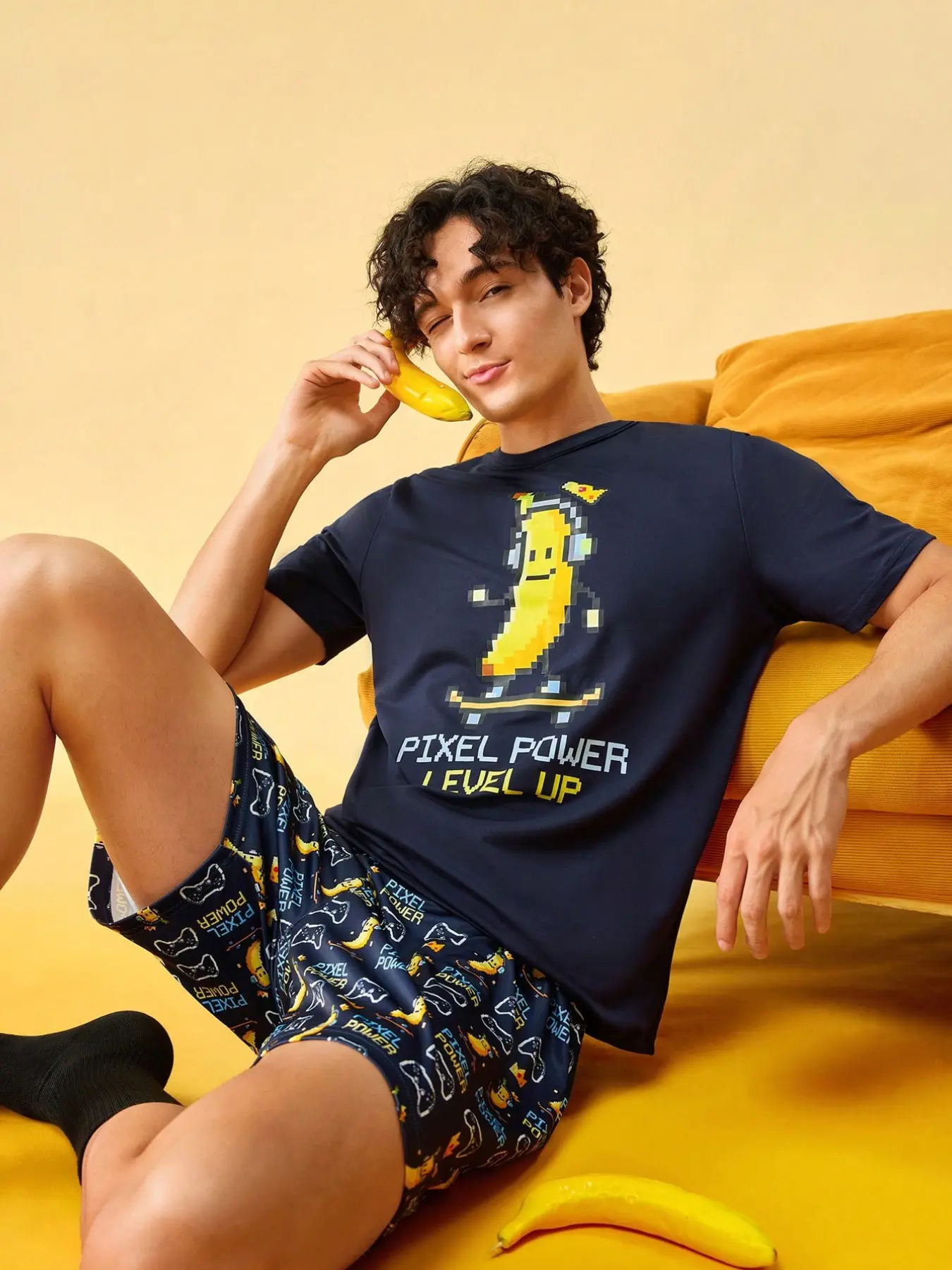 Fun Pixel Skate Banana Men's Home Wear, Lightweight Casual Short Sleeve Pajama Set, Two-Piece Loose-Fitting Sleepwear