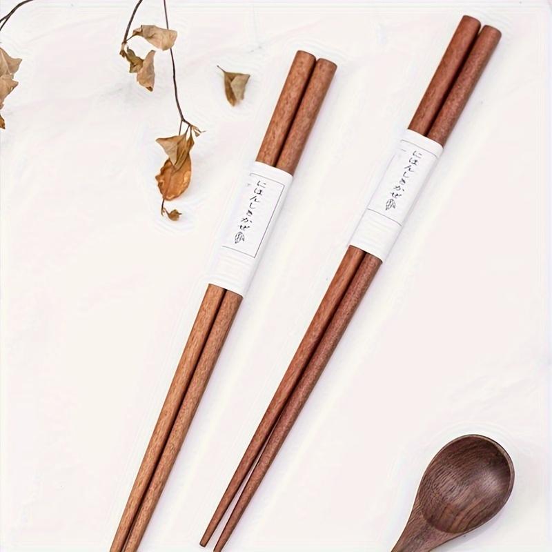 5pcs of Natural Ironwood Chopsticks, Suitable for Home Use, High-End, Non-Slip, Pointed Wooden Chopsticks.