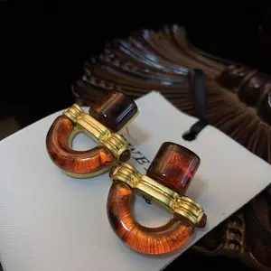 French personality Everything with sugar cube amber U-shaped studs 925 earrings