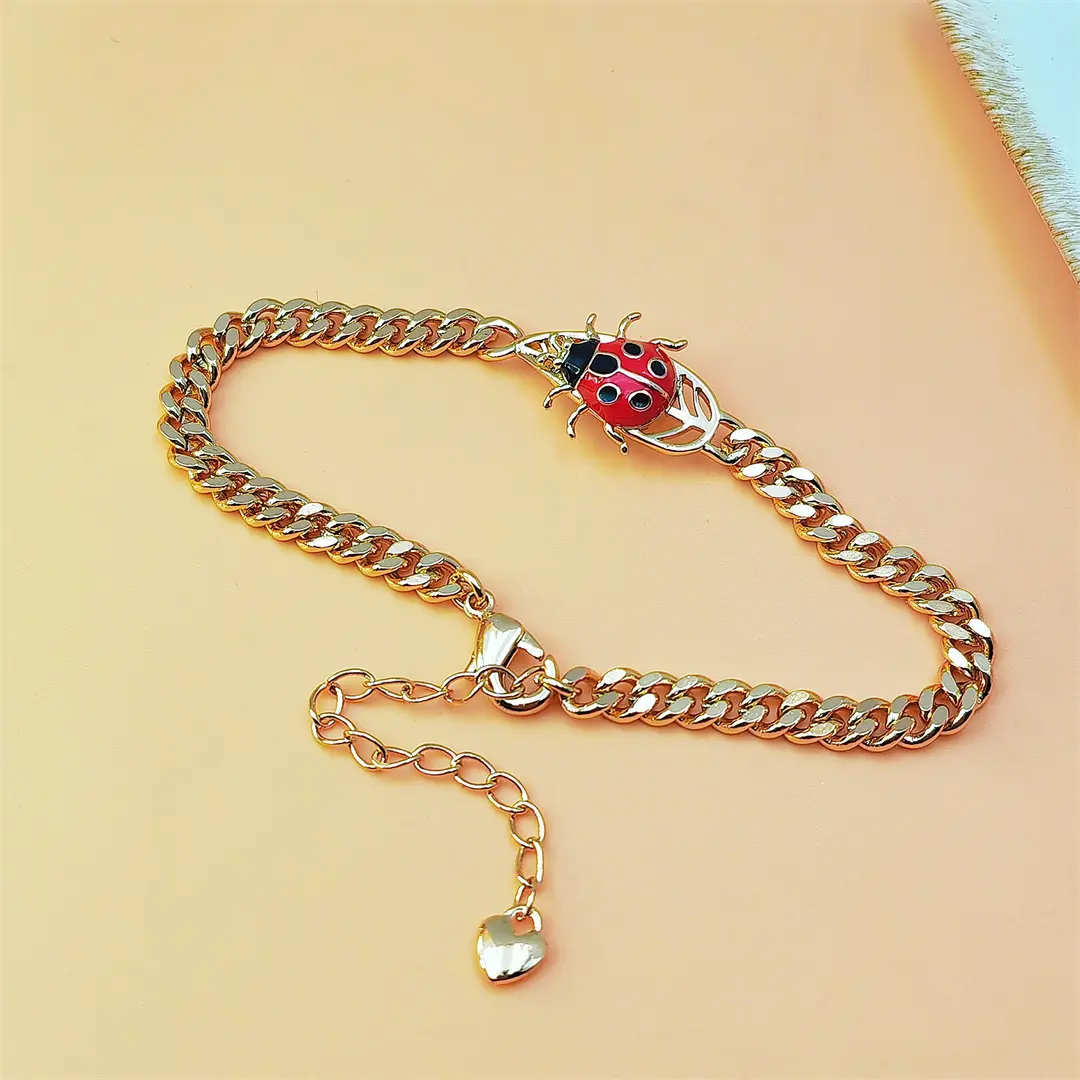Kids' Gold Curb Chain Bracelet with Dainty Enamel Ladybug Charm, Unisex Daily Wear Jewelry with Adjustable Heart Extender, Casual, Chain Jewelry Bracelets & Bangles, Whimsical, Cartoons, Alloy, Yes