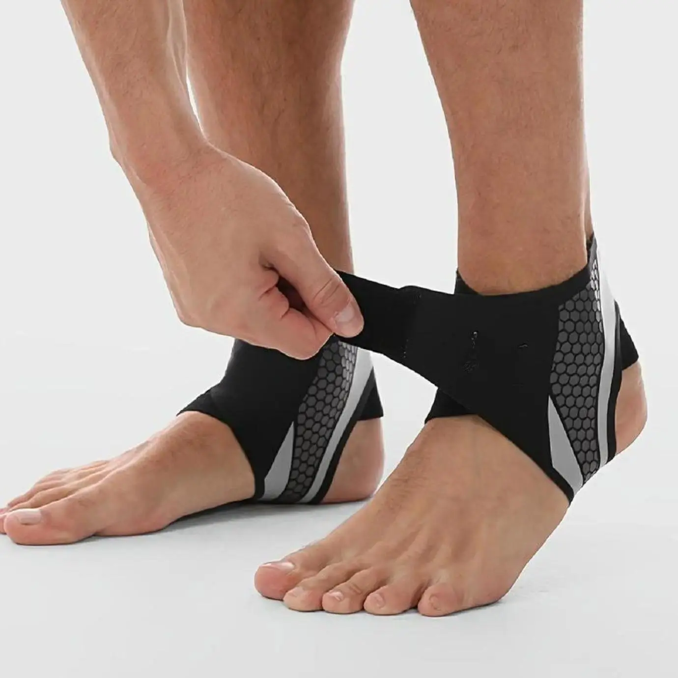 A special gift: a breathable ankle support strap, ankle brace, or sports ankle support strap, suitable for sports, fitness, running, rock climbing, cycling, tennis, healthcare, and other occasions. (SpringStatements)Lumina