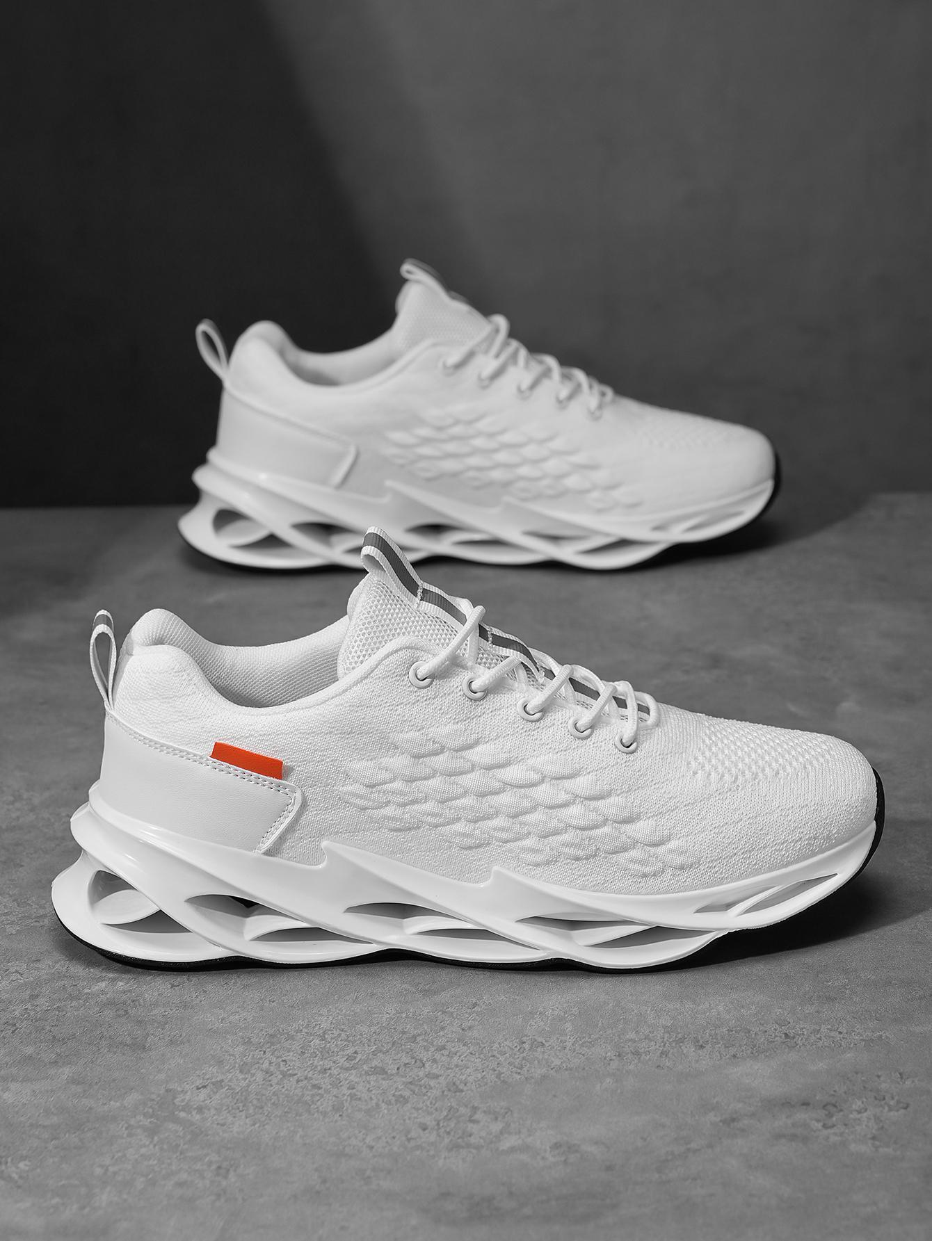 DAFK Blade Snake Year Limited Edition, Celebrating the Year of the Snake, Comfortable and Versatile, Shock-absorbent, Wear-resistant, Supportive, Low-cut Casual Running Shoes for Men