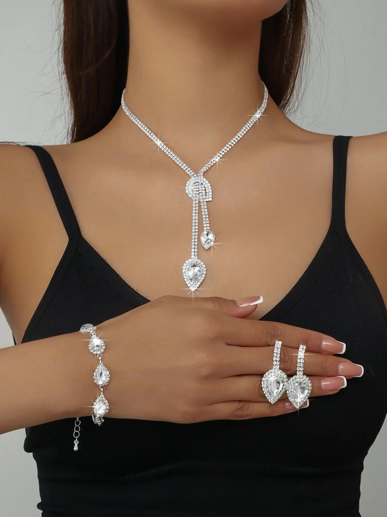 Luxurious Crystal Water Drop Necklace Bracelet Earrings Set, 4 Piece Bridal Party Jewelry, Elegant Artificial Crystal Accessories