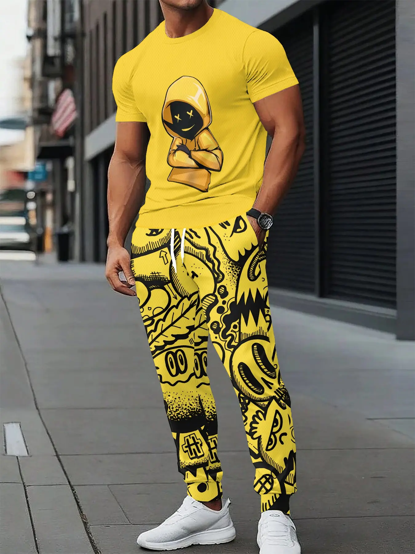Graffiti-print crew neck T-shirt and drawstring slim-fit sweatpants, a men's spring and autumn crew neck T-shirt and drawstring jogger pants set., Breathable Comfort for All Seasons，Back-to-school outfits(Recommended ordering one size up),Summer Sale
