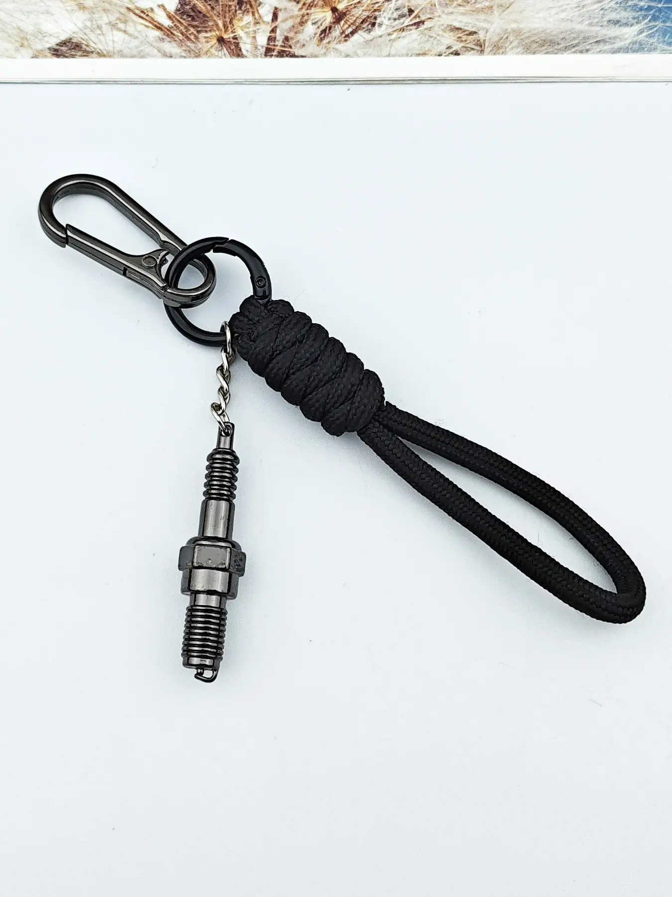 2in1 Car Simulation Keychain, Creative Spark Plug Key Ring, Colorful Polyester Strap, Anti-Loss Key Holder, Phone Case Key Chain, Gift for Men and Women