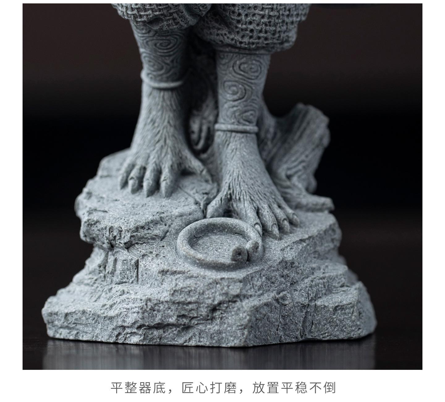 Chinese-style decorative figurine of the Buddha's opponent, the Great Sage Sun Wukong, for home entrance, tabletop decoration, and aquarium landscaping