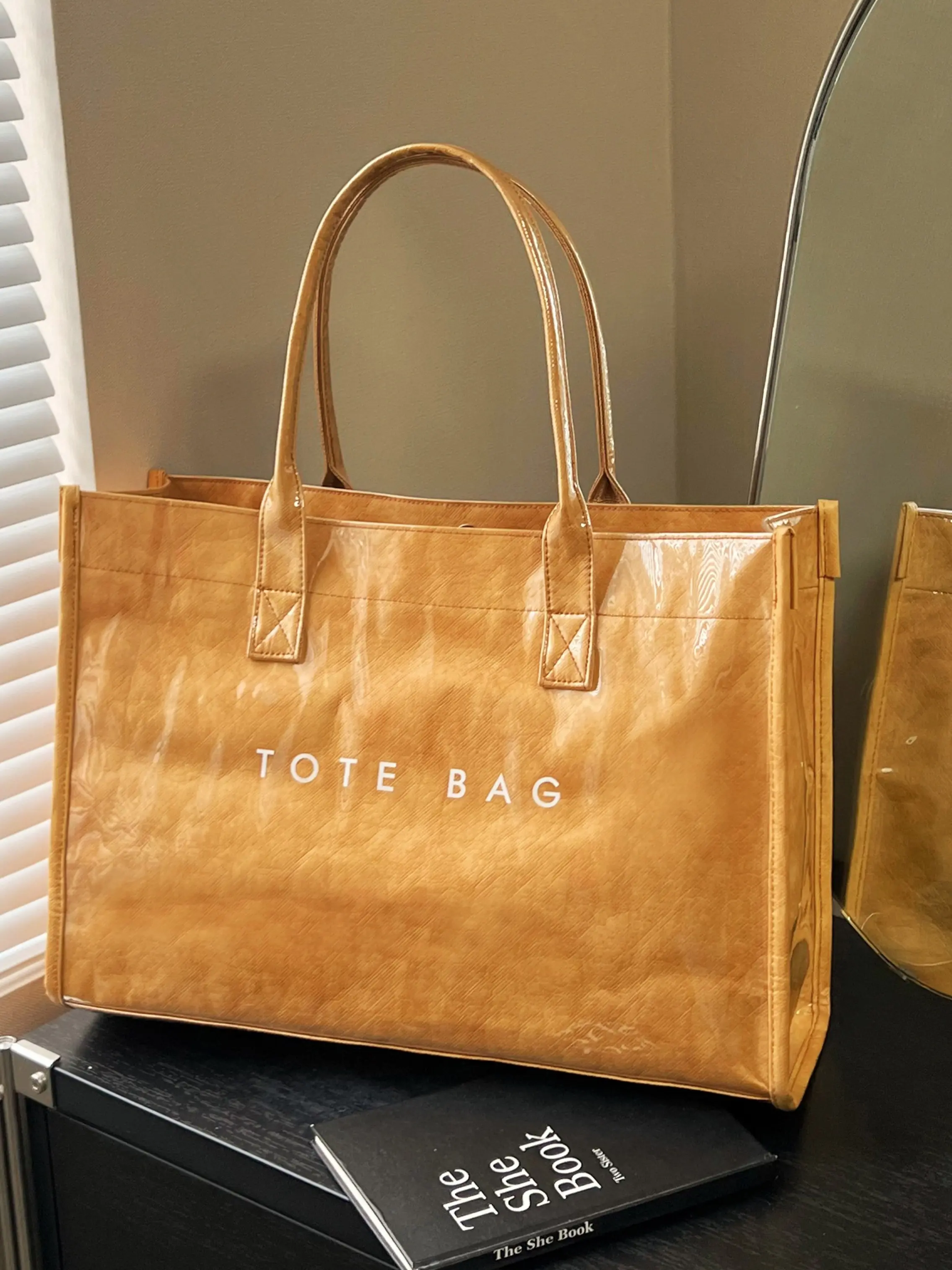 Vintage PVC Transparent Minimalist Tote Bag Waterproof Durable Material Perfect for Daily Commute School Large Capacity Versatile Handbag