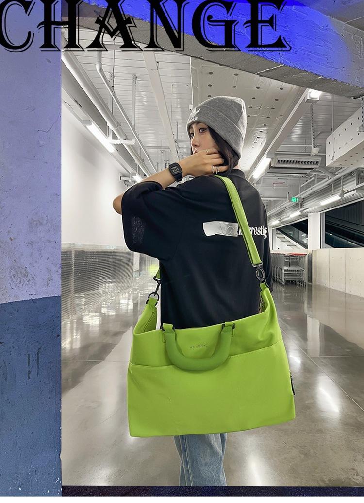 Dry and wet separation storage crossbody bag 2026 new Hong Kong style large-capacity shoulder bag versatile sports outdoor fitness bag