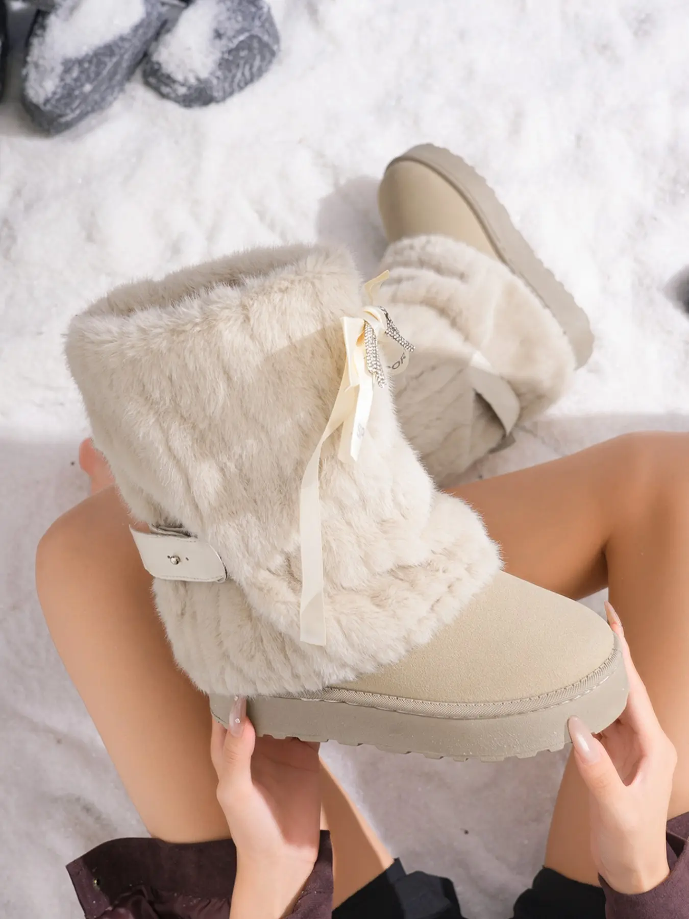 Women's Mid Calf Snow Boots, Sweet Style Rhinestone Bow Fuzzy Patch Thick Sole Fleece Lined Non-Slip Warm Winter Boots for Ladies Snow Outdoor Daily Wear