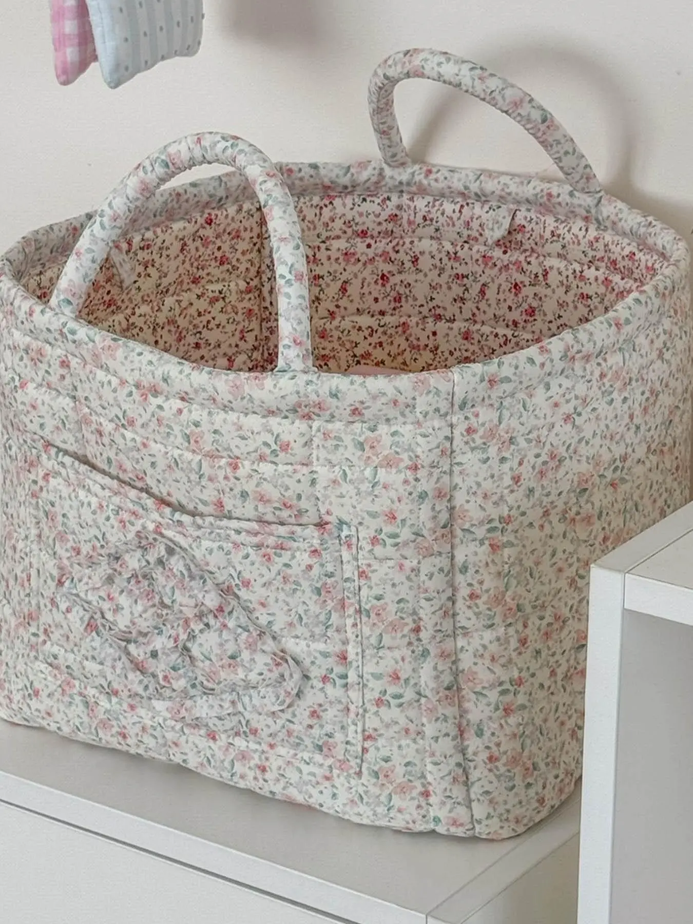 Vintage Floral Quilted Handled Storage Tote Bag, Multi‑Outer Pocket Portable Organizer Basket, Dual‑Use for Car Interior & Home, Back To School Supplies, Practical Storage Bin for College Students Autumn‑Winter Dorm & Vehicle Daily Arrangement