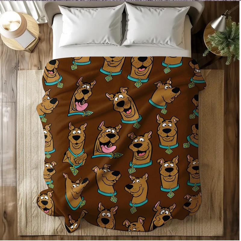Scooby Doo Pattern Flannel Blanket Soft and warm, this cartoon character pattern blanket is suitable for use on beds, sofas, reclining chairs or during travel This is the best gift for couples, children, parents and friends, and it can express deep love.