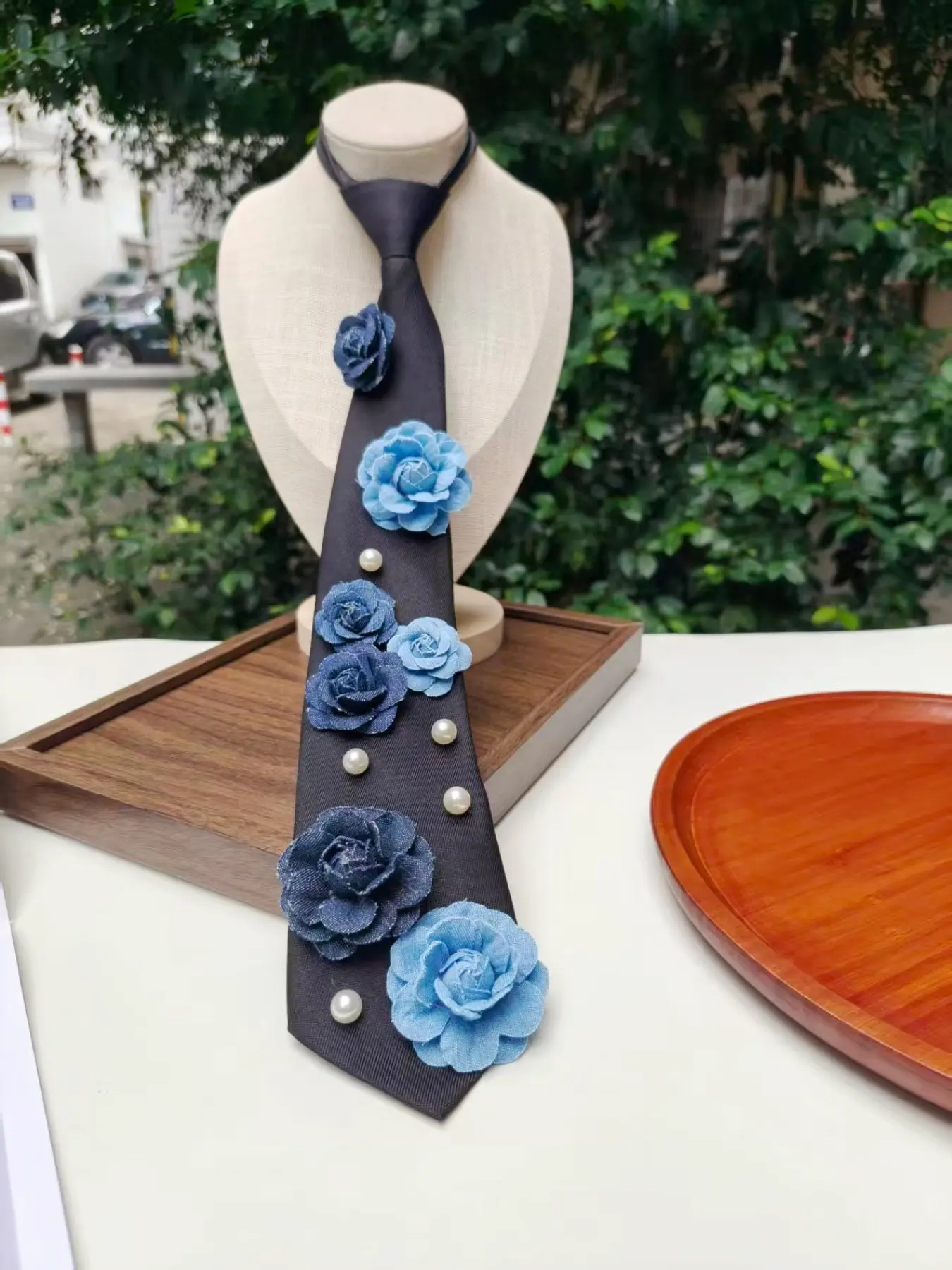 Y2K American Retro Denim Camellia Pre-Tied Tie, Anti-Crease Long Necktie, Adjustable Elastic Band, Perfect for Jeans and Casual Wear