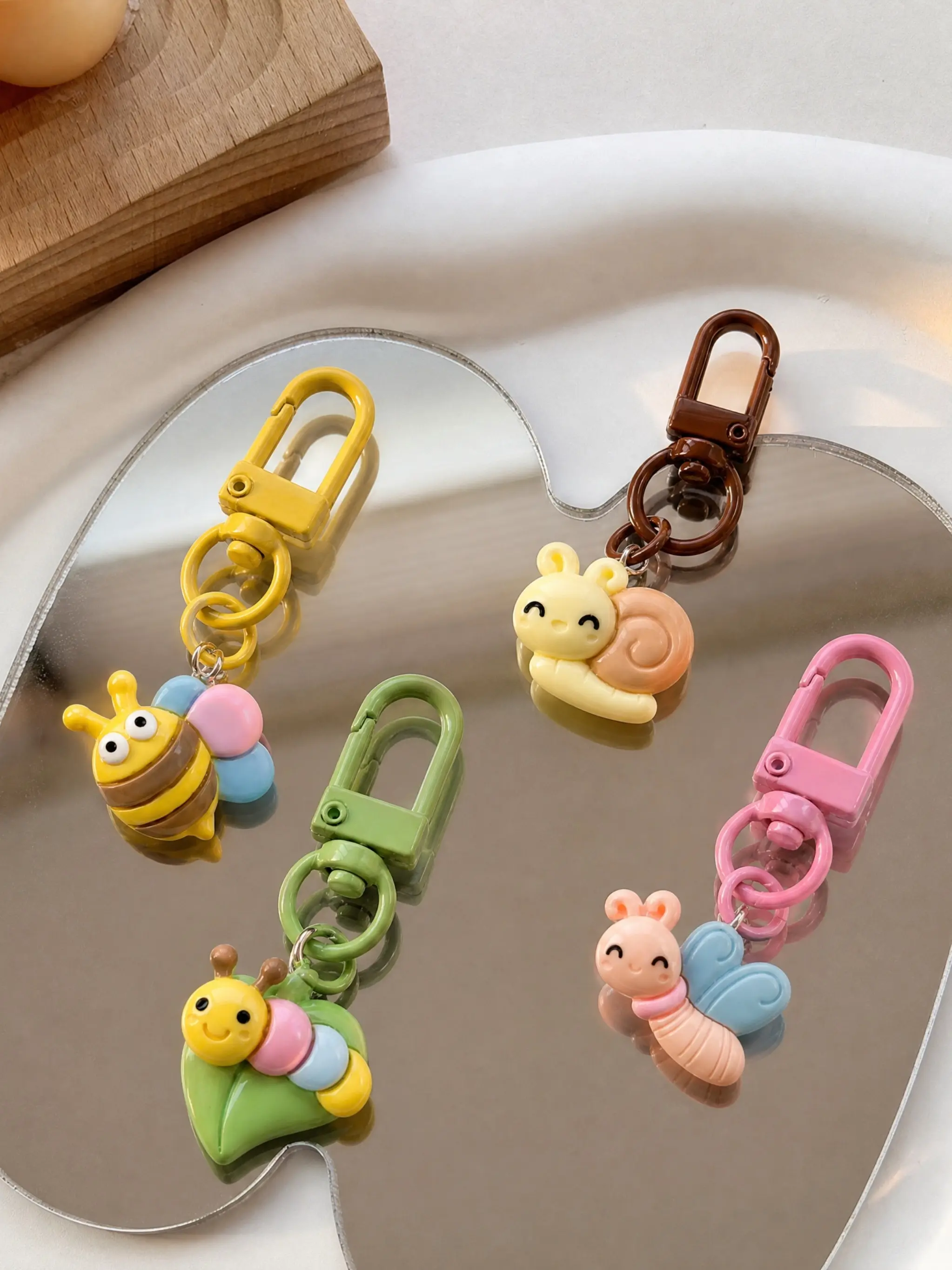 4pcs Cute Cartoon Insect Resin Keychains, Bee Frog Butterfly Grasshopper Charms, Colorful Backpack Accessories, Girl's Bag Decor, Holiday Gifts, Keychain For Purse