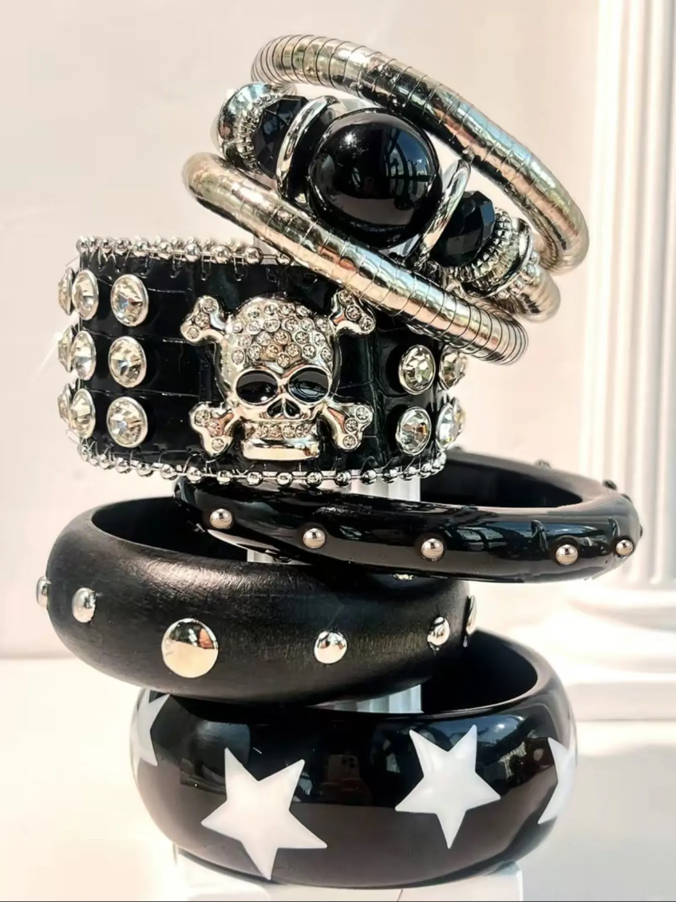 Women's Hip-Hop Punk Metal Resin Bracelet - Trendy Stack Bangle, Multi-Element Rivet, Star Decor, Asymmetric Round, Casual Female Fashion Accessory for Daily Wear
