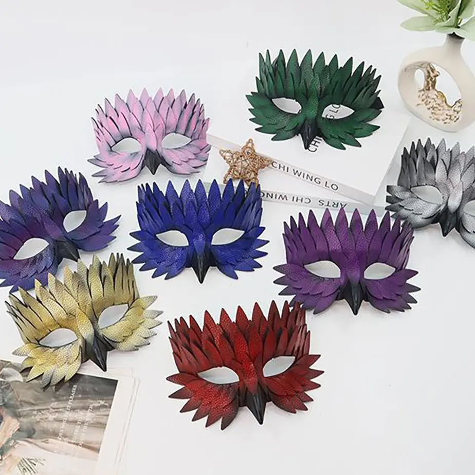 Halloween Mask, Non-Electric High-End Half-Face Feather Headpiece, Cool Bird Beak Design, Perfect for Party, Dance, Bar Costume Props