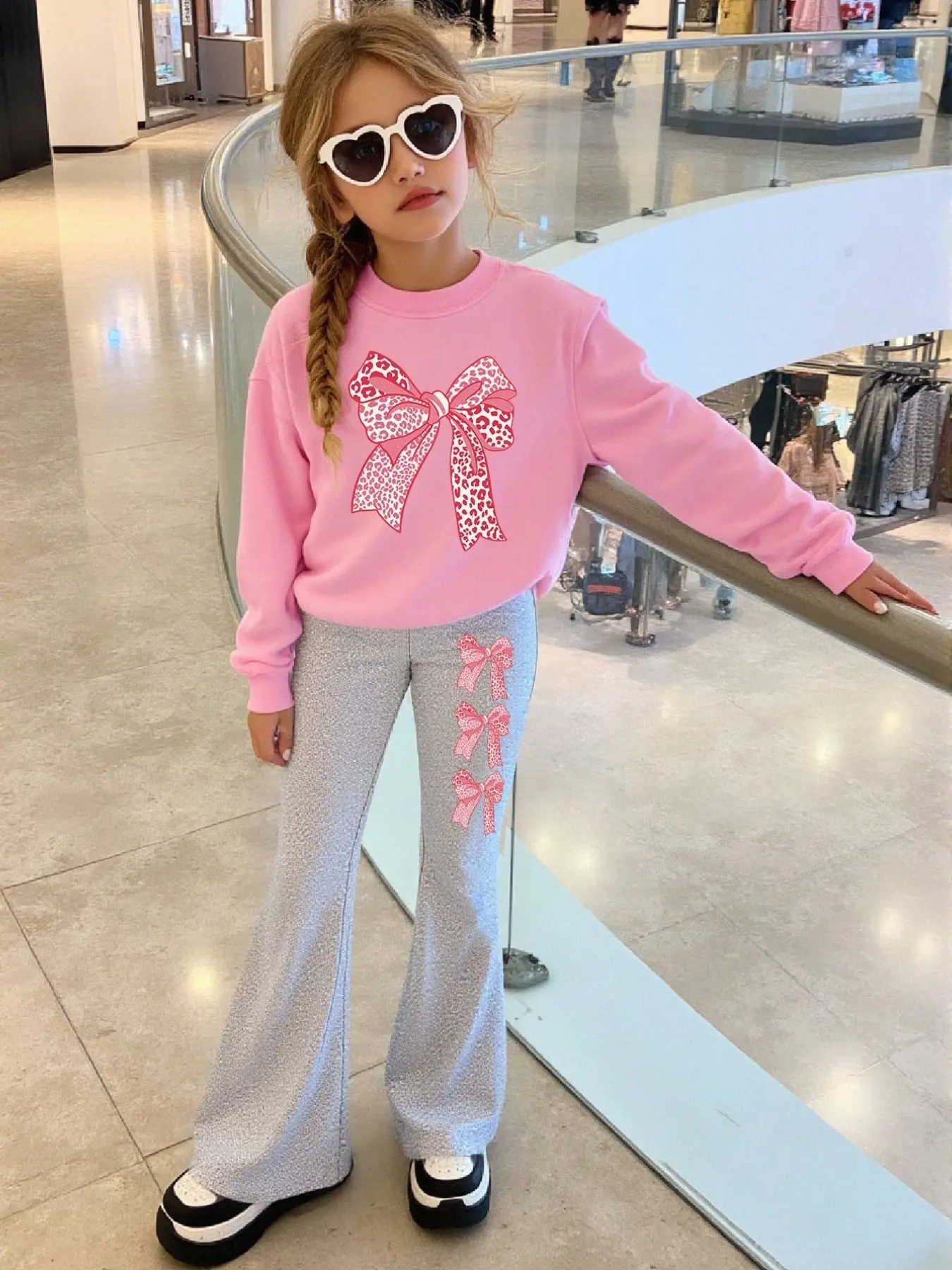 Girls' Leopard Print Bow Sweatshirt and Bell Bottoms Set, Sweet and Spicy Style, Top with Silver Color Flash Material, Perfect for Outing