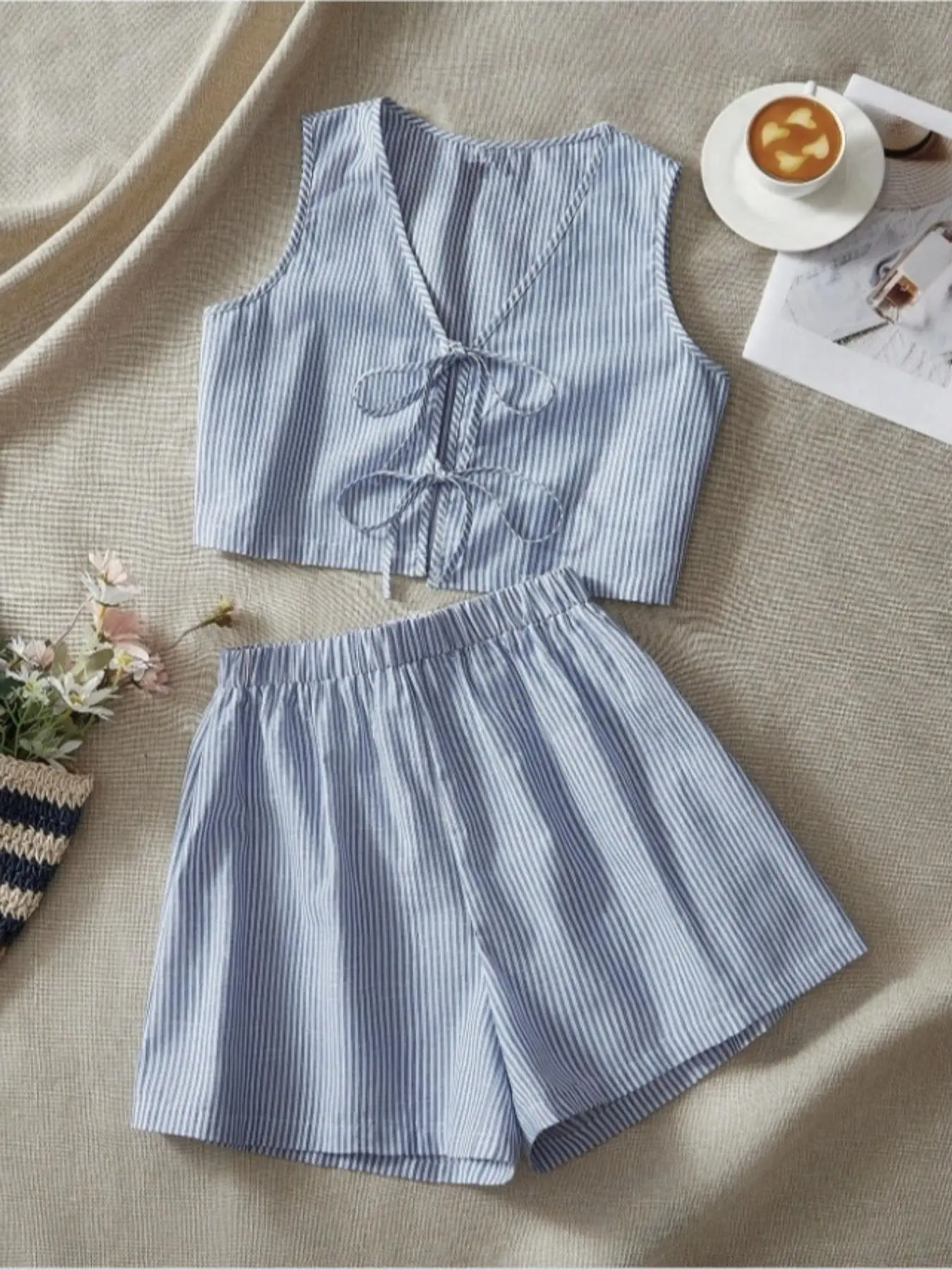 Two-Piece Set Women's Striped Print Crop Tank Top & High Waist Shorts, Casual Sleeveless Top & Shorts for Daily Wear, Ladies Two-piece Outfits Clothes for Summer